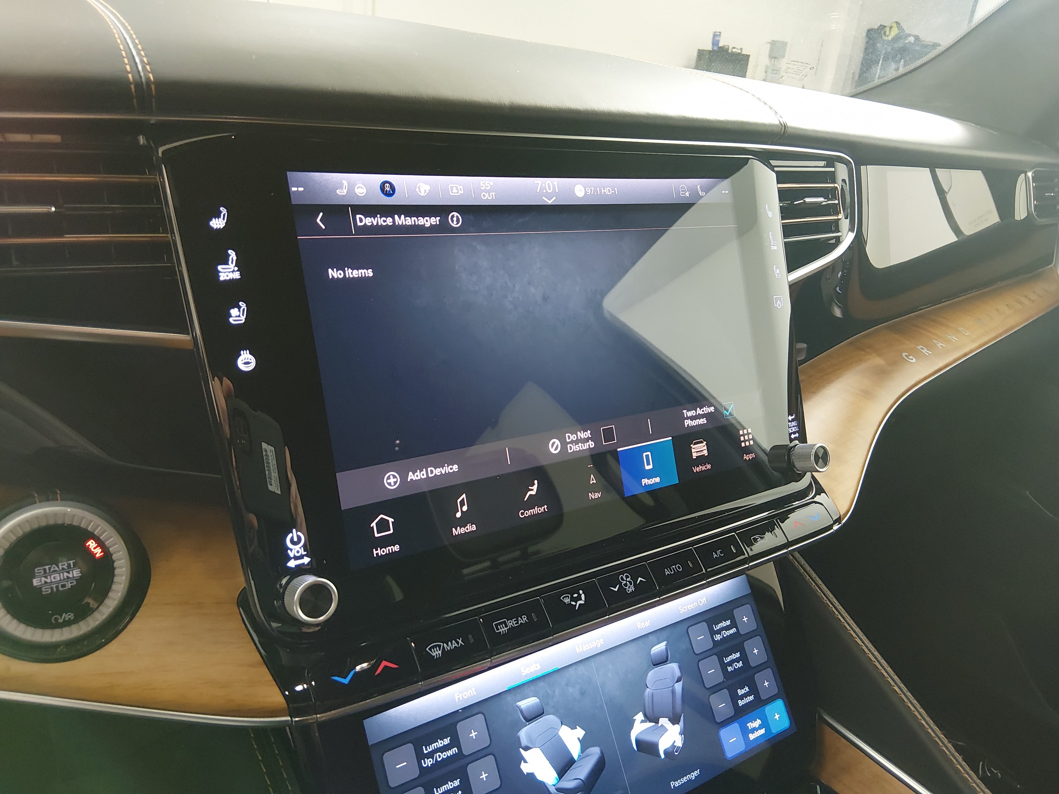 2024 Jeep Grand Wagoneer L Series III - Photo 19
