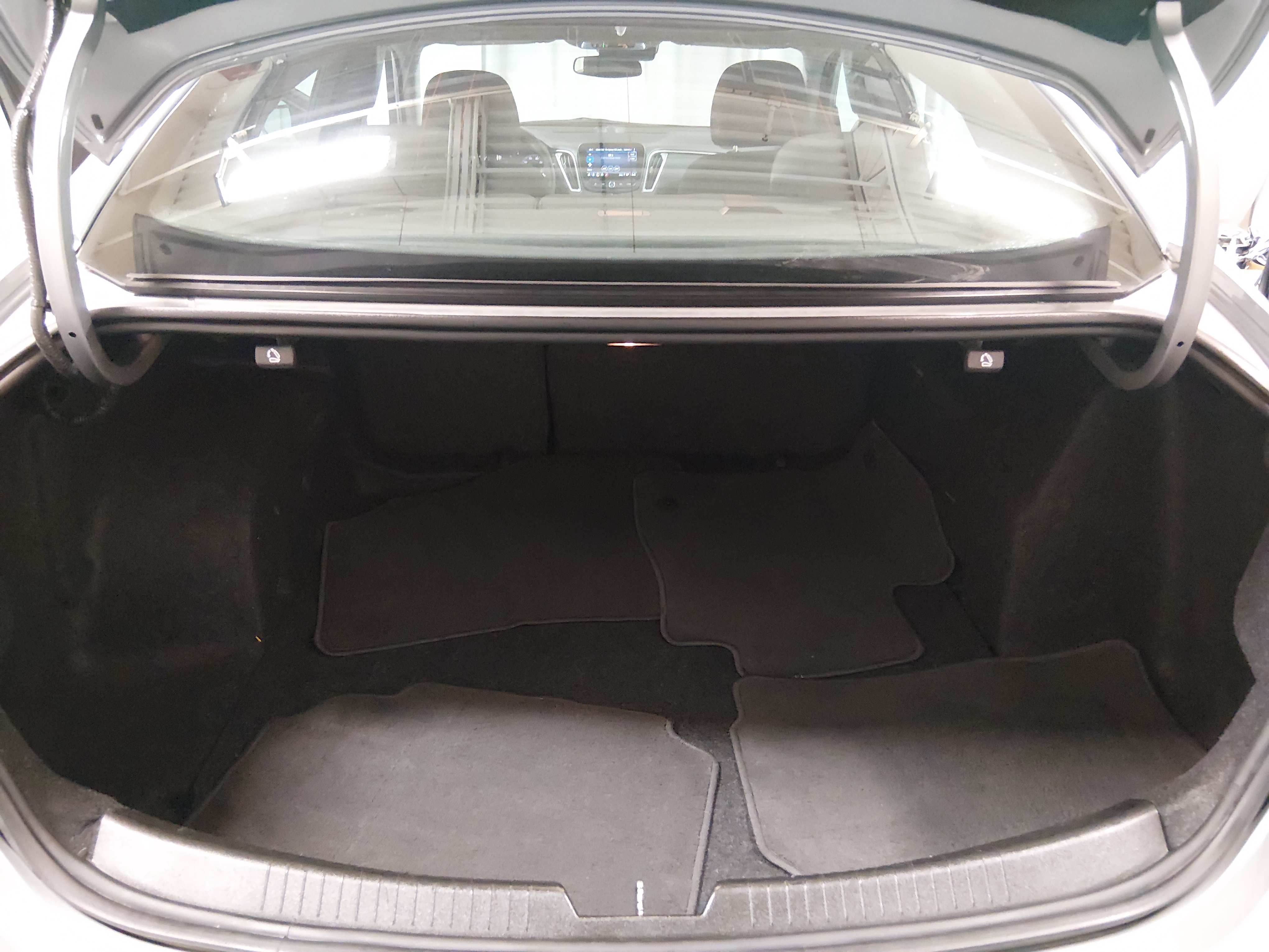 2024 Chevrolet Malibu 1LT - Photo 11