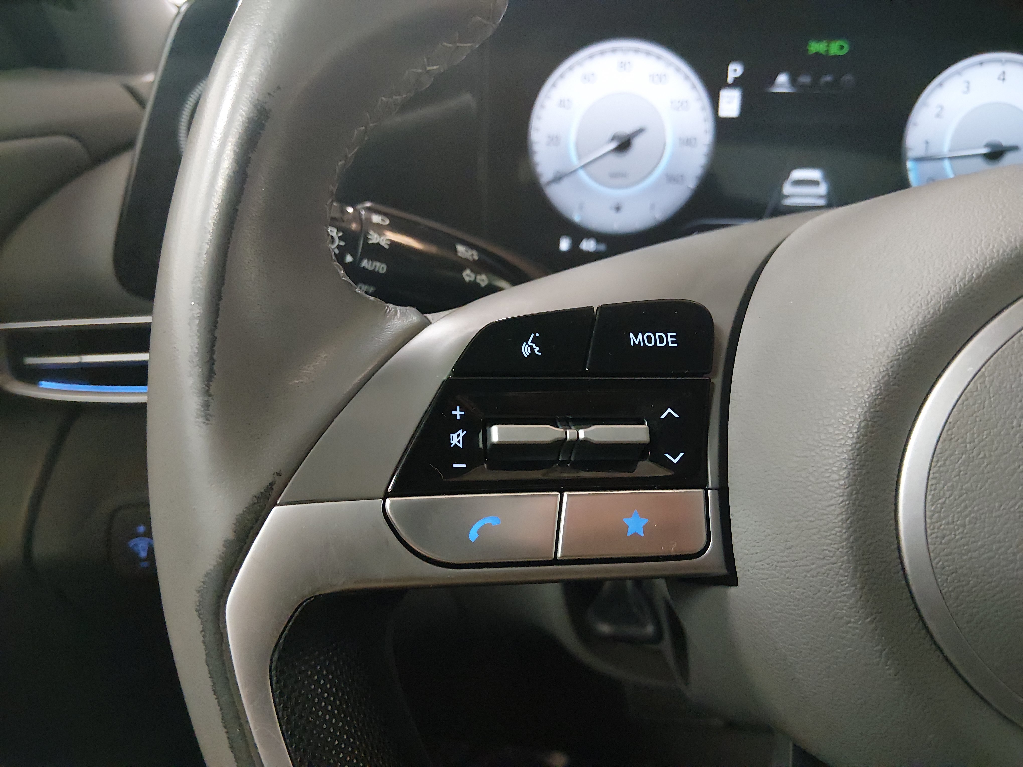 2025 Hyundai Elantra SEL - Photo 12