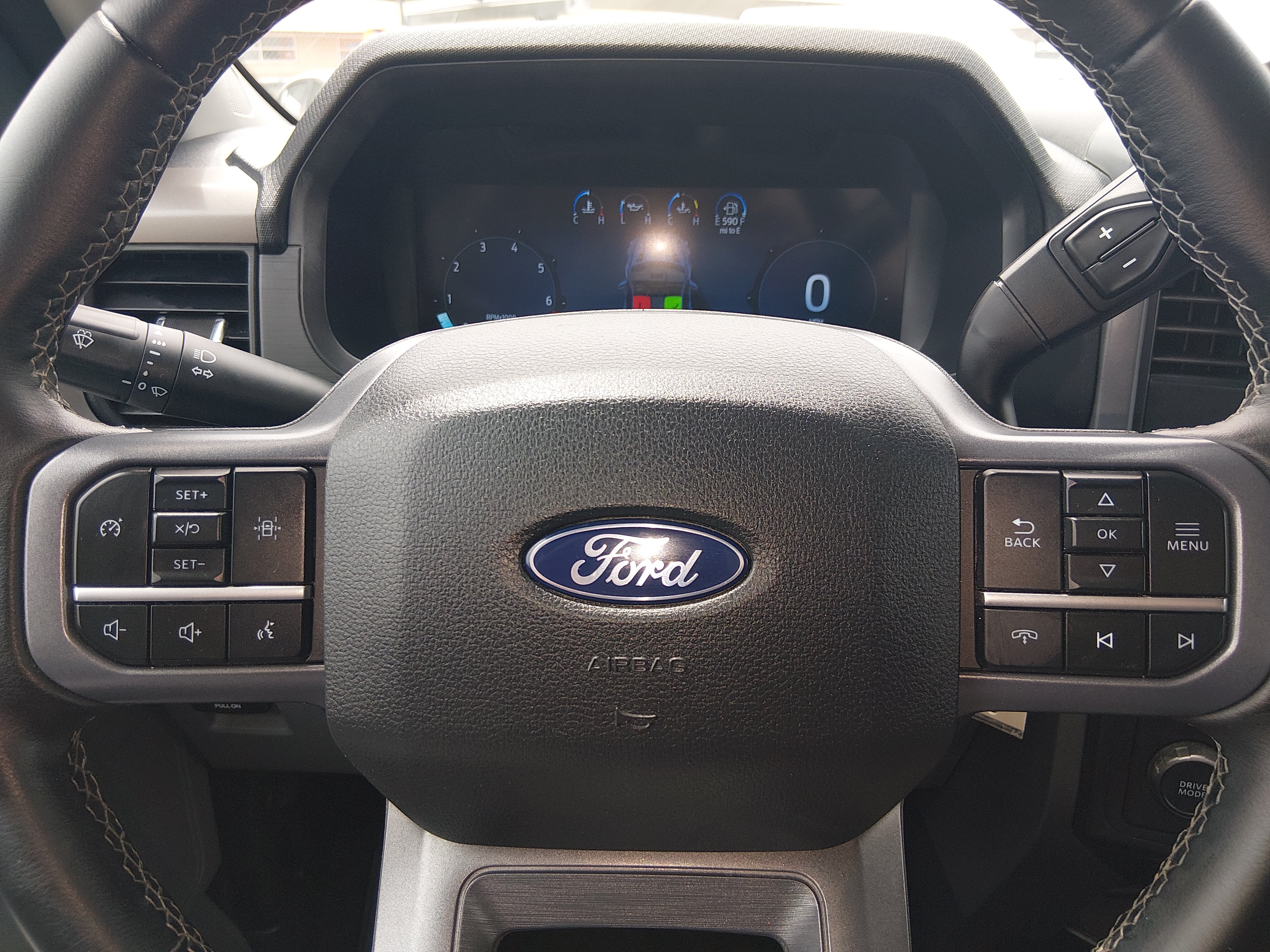 2025 Ford F-150 XLT - Photo 12