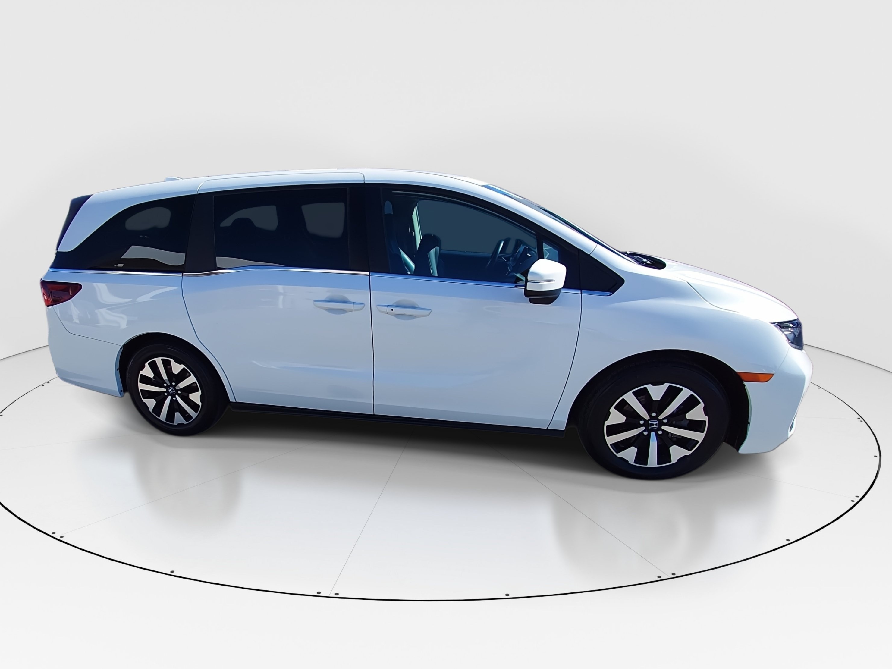 2025 Honda Odyssey EX-L - Photo 8