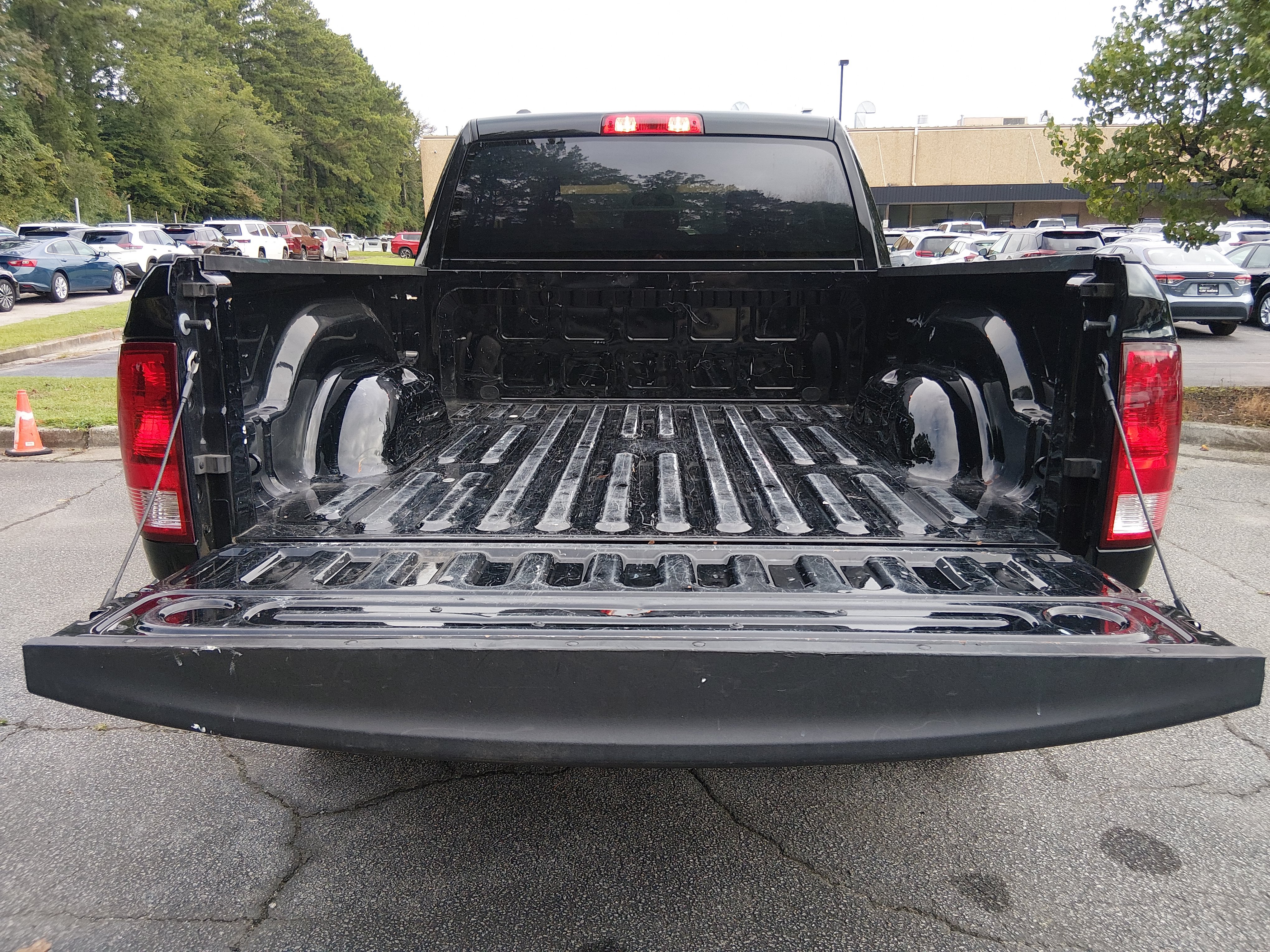 2024 RAM Ram 1500 Classic SLT - Photo 11