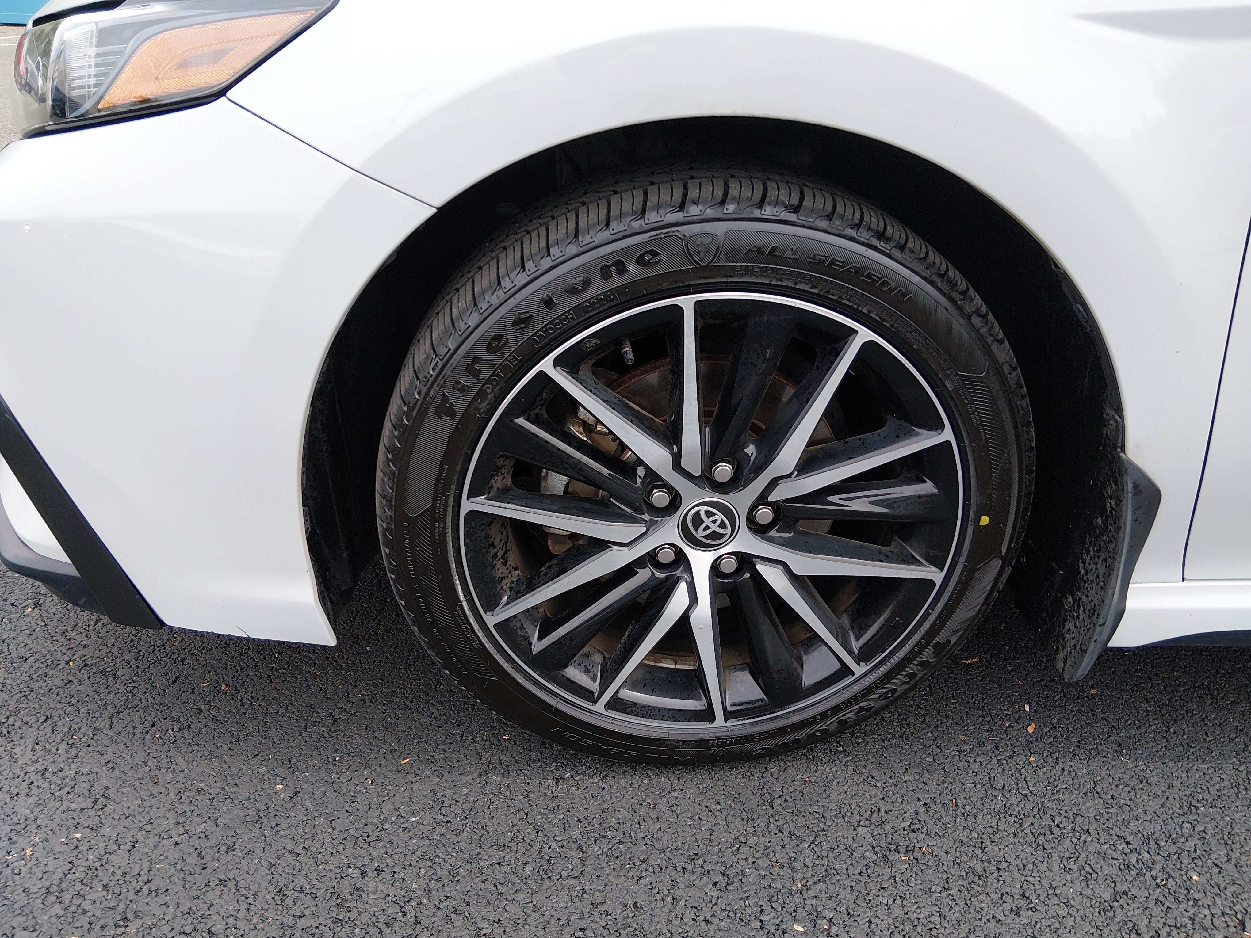 2024 Toyota Camry SE - Photo 10