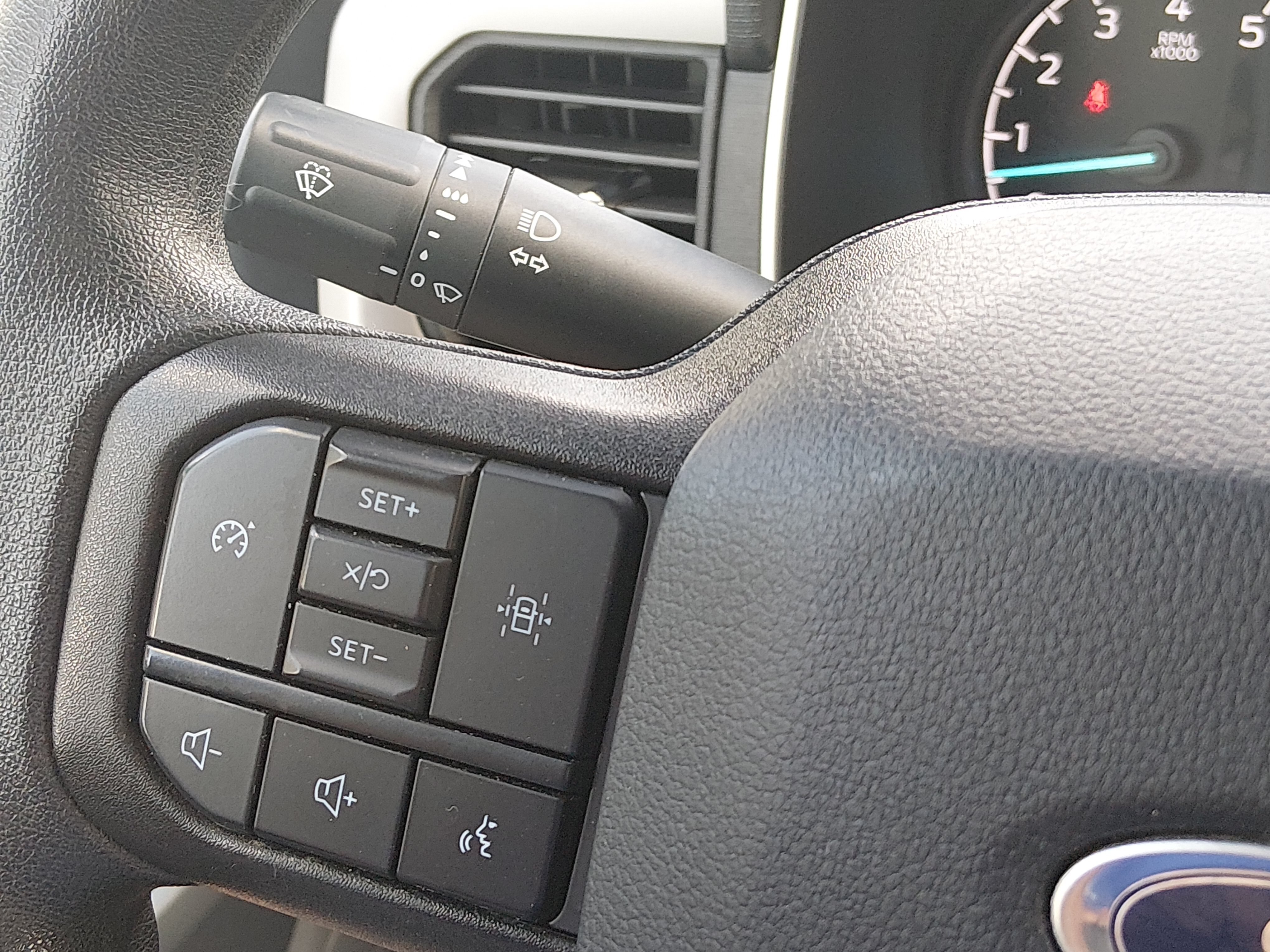 2023 Ford F-150 XLT - Photo 21