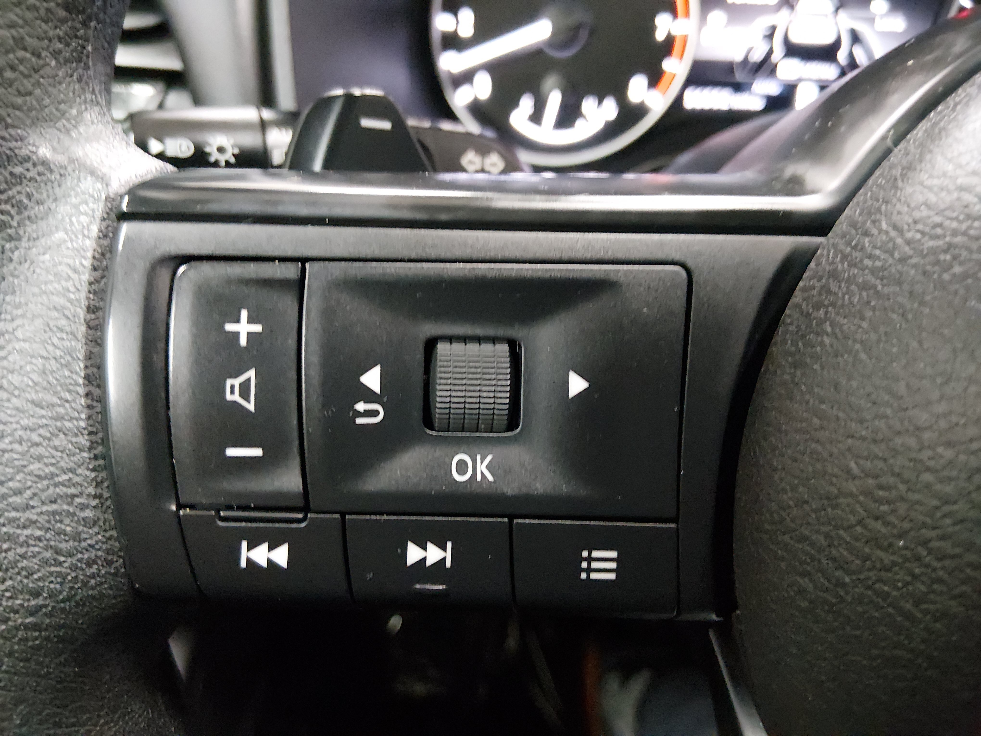 2024 Nissan Rogue S - Photo 17