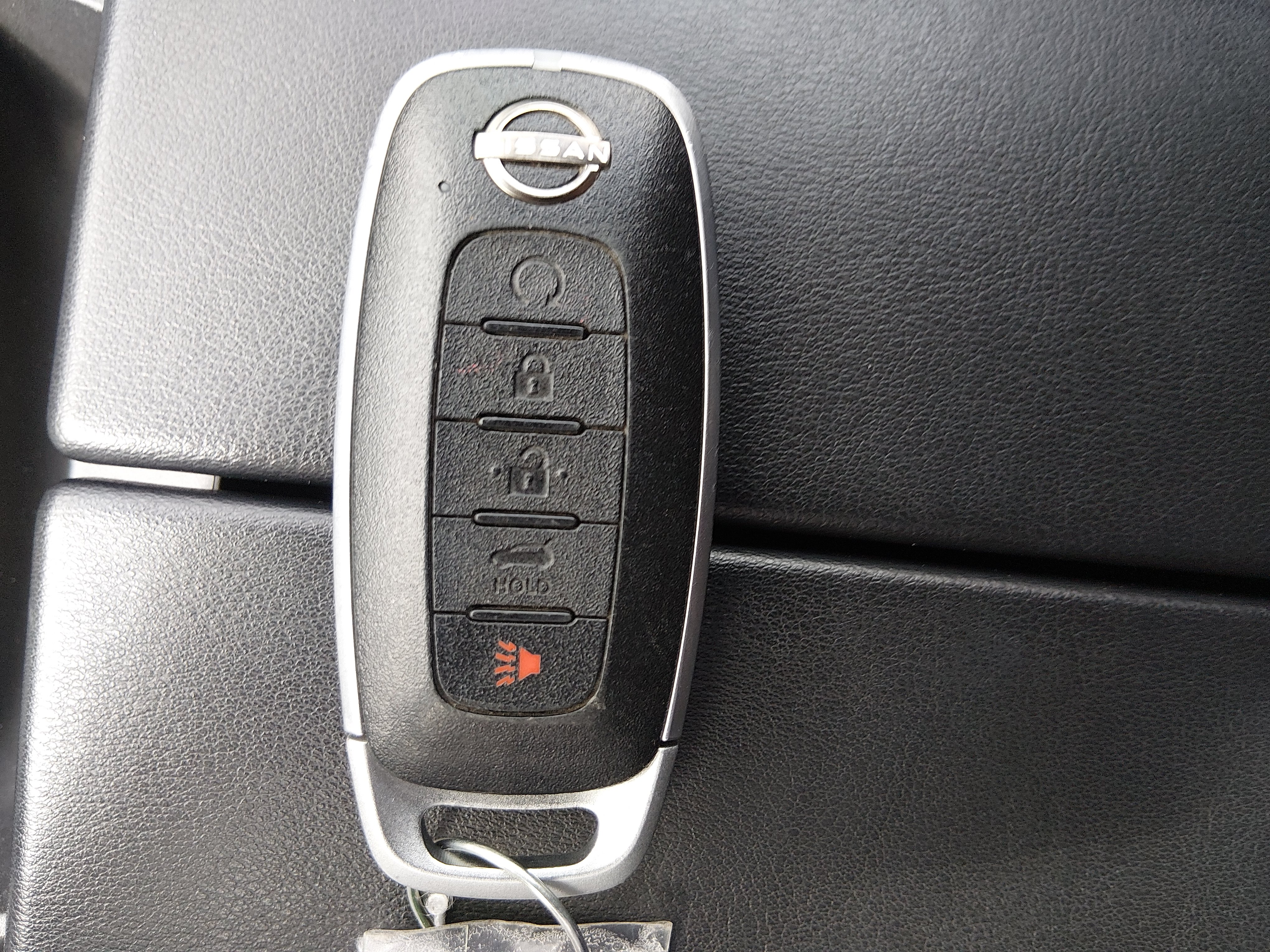 2024 Nissan Rogue SV - Photo 15