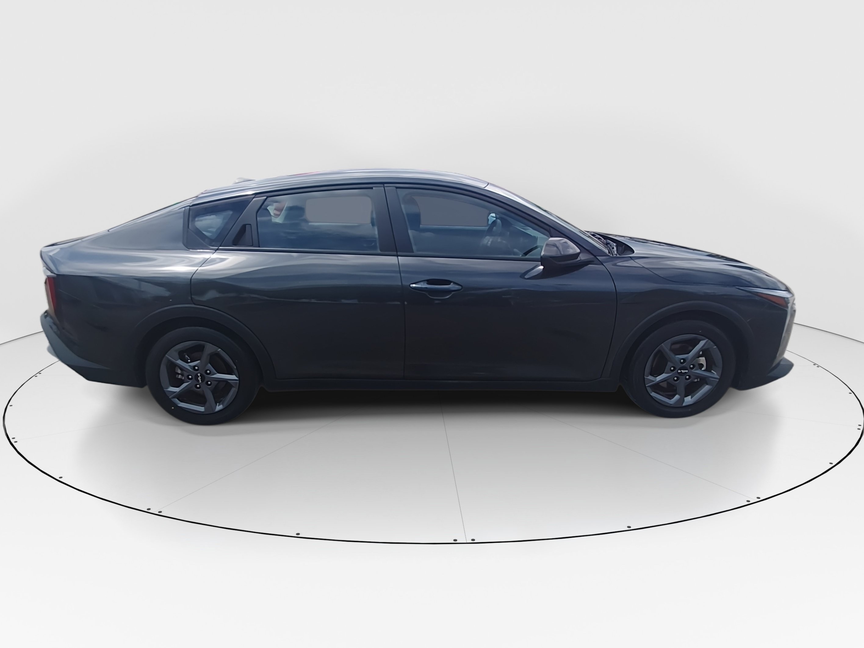 2025 Kia K4 LXS - Photo 8