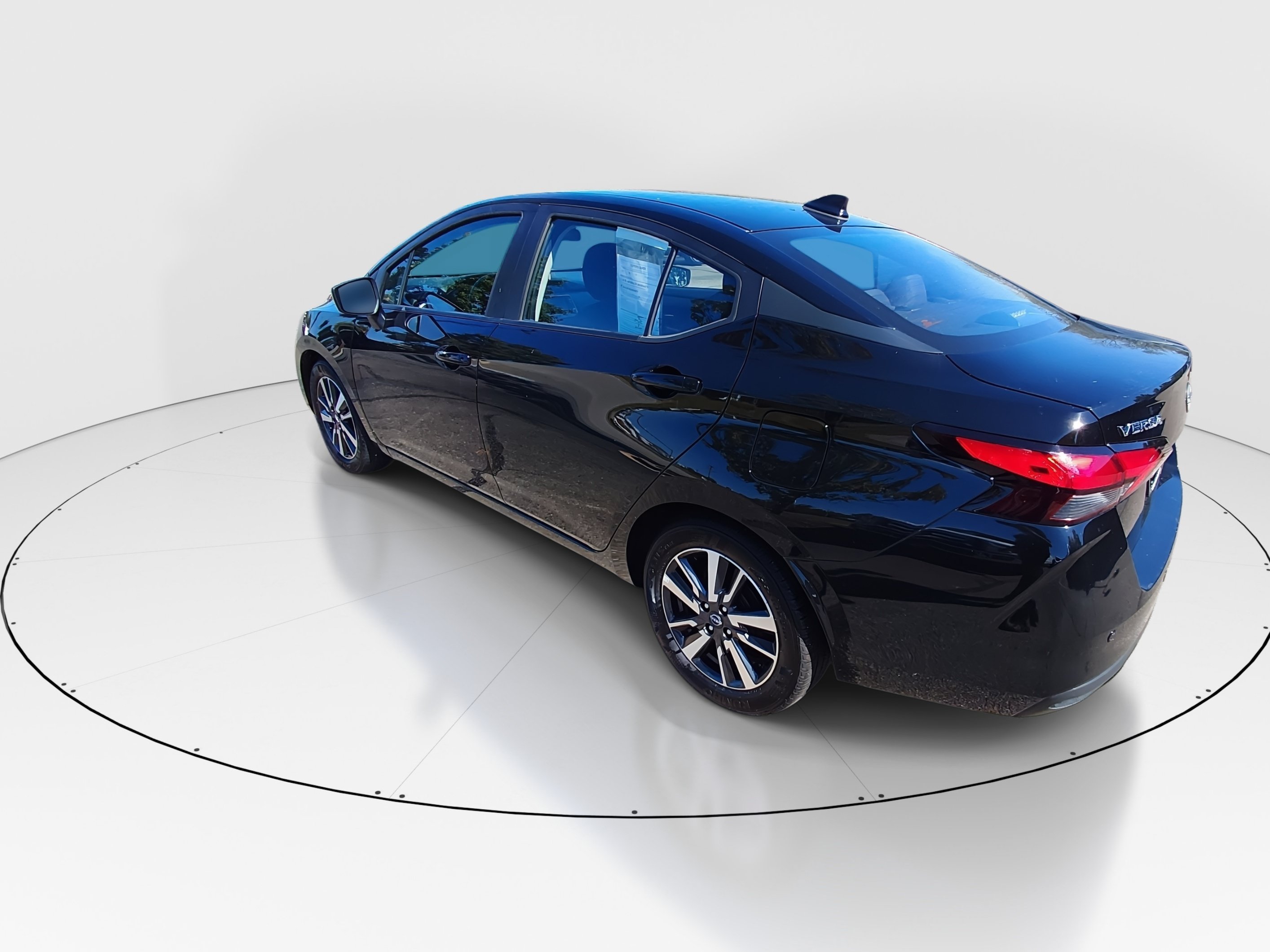 2025 Nissan Versa Sedan SV - Photo 5