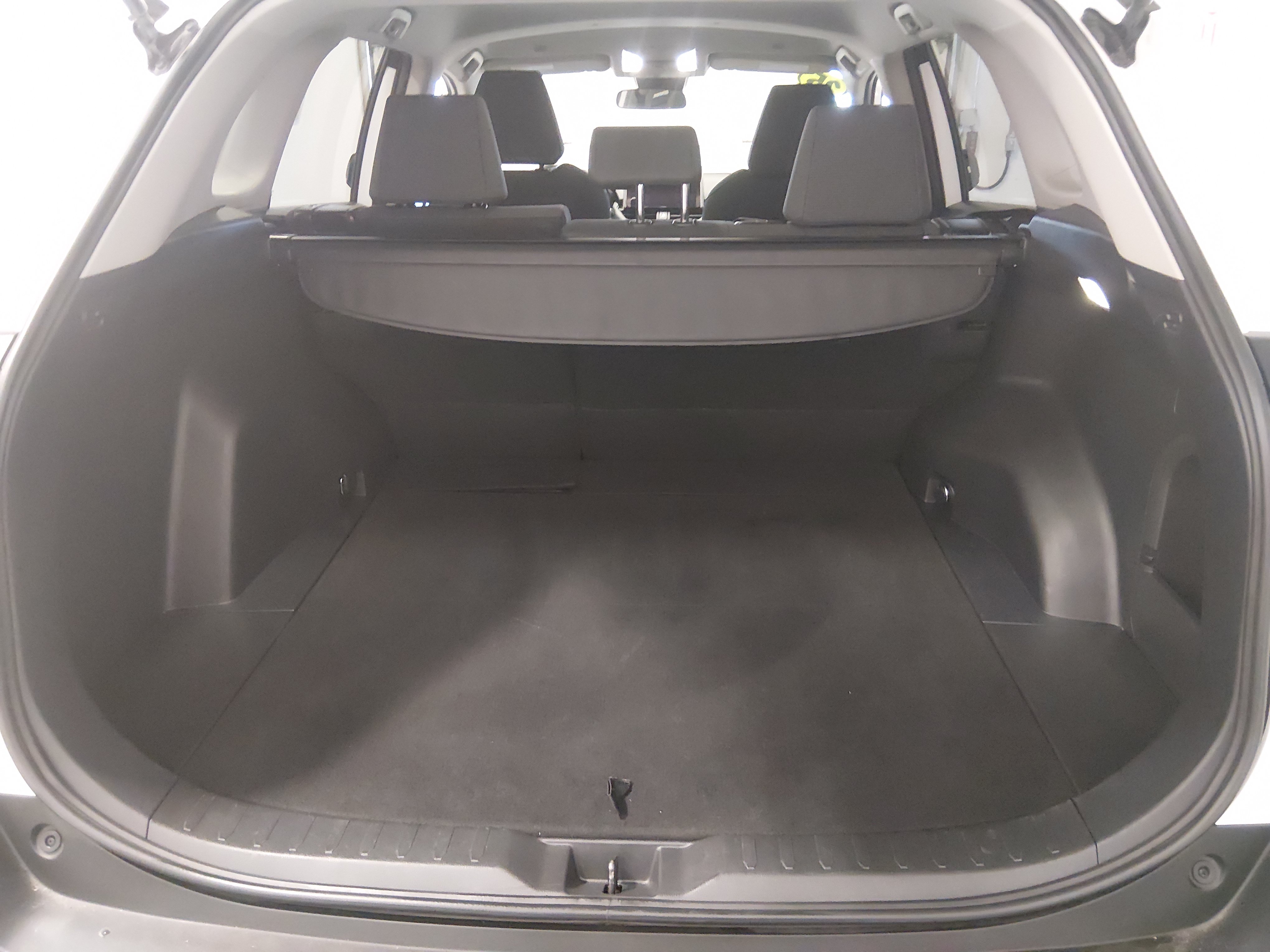 2025 Toyota RAV4 LE - Photo 11