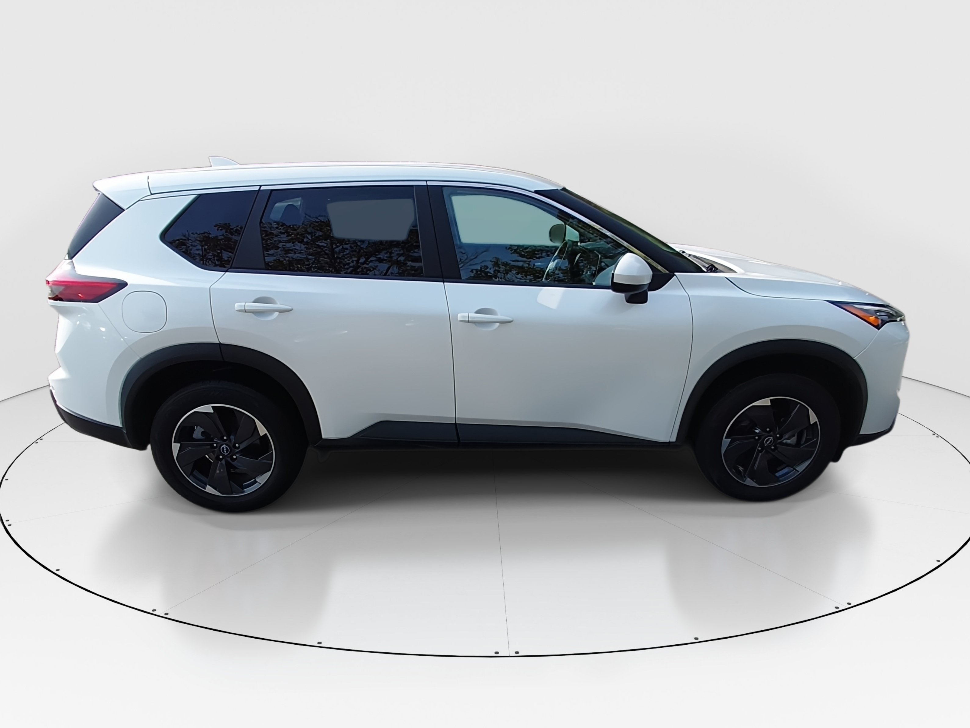 2024 Nissan Rogue SV - Photo 8