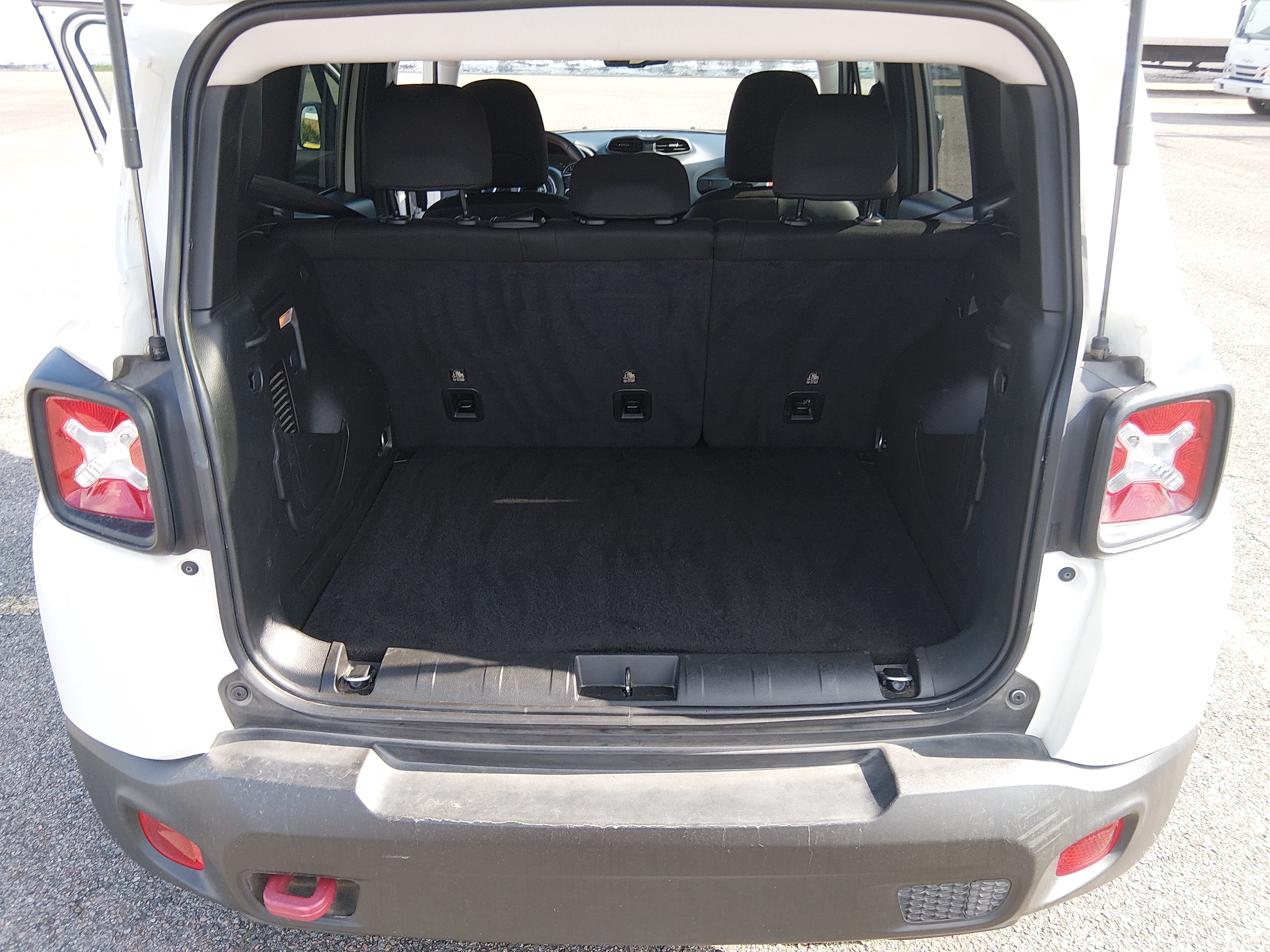 2023 Jeep Renegade Trailhawk - Photo 11
