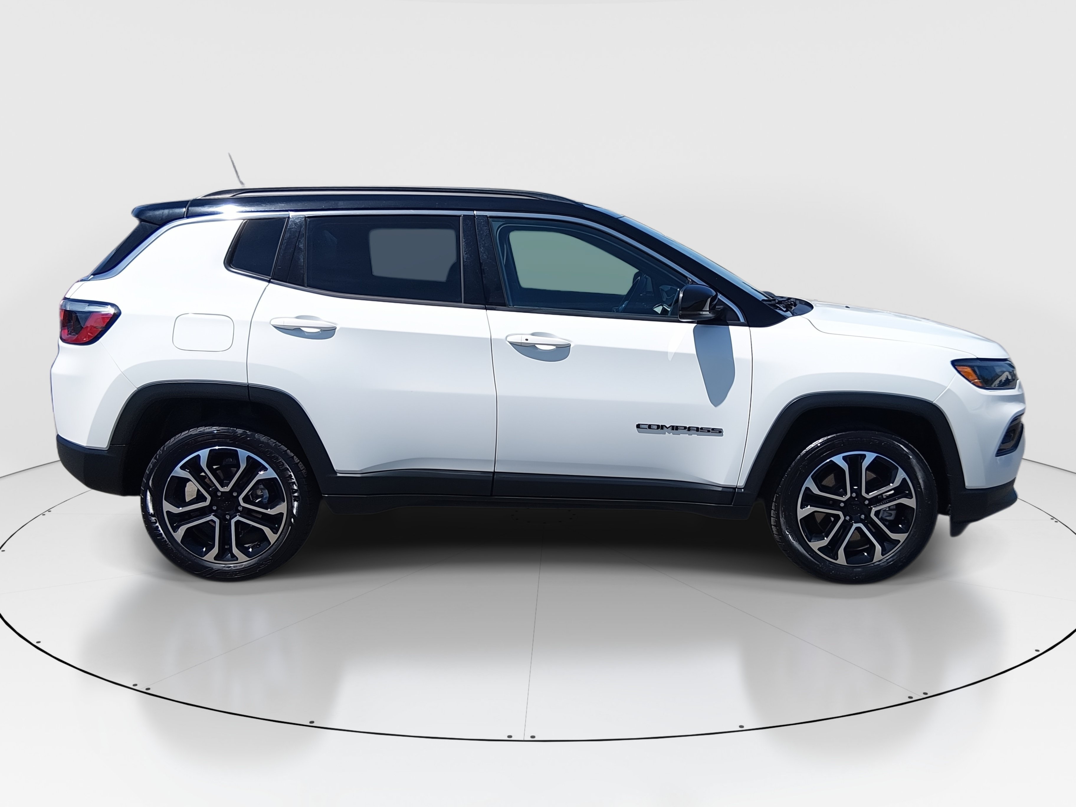 2024 Jeep Compass Limited - Photo 8