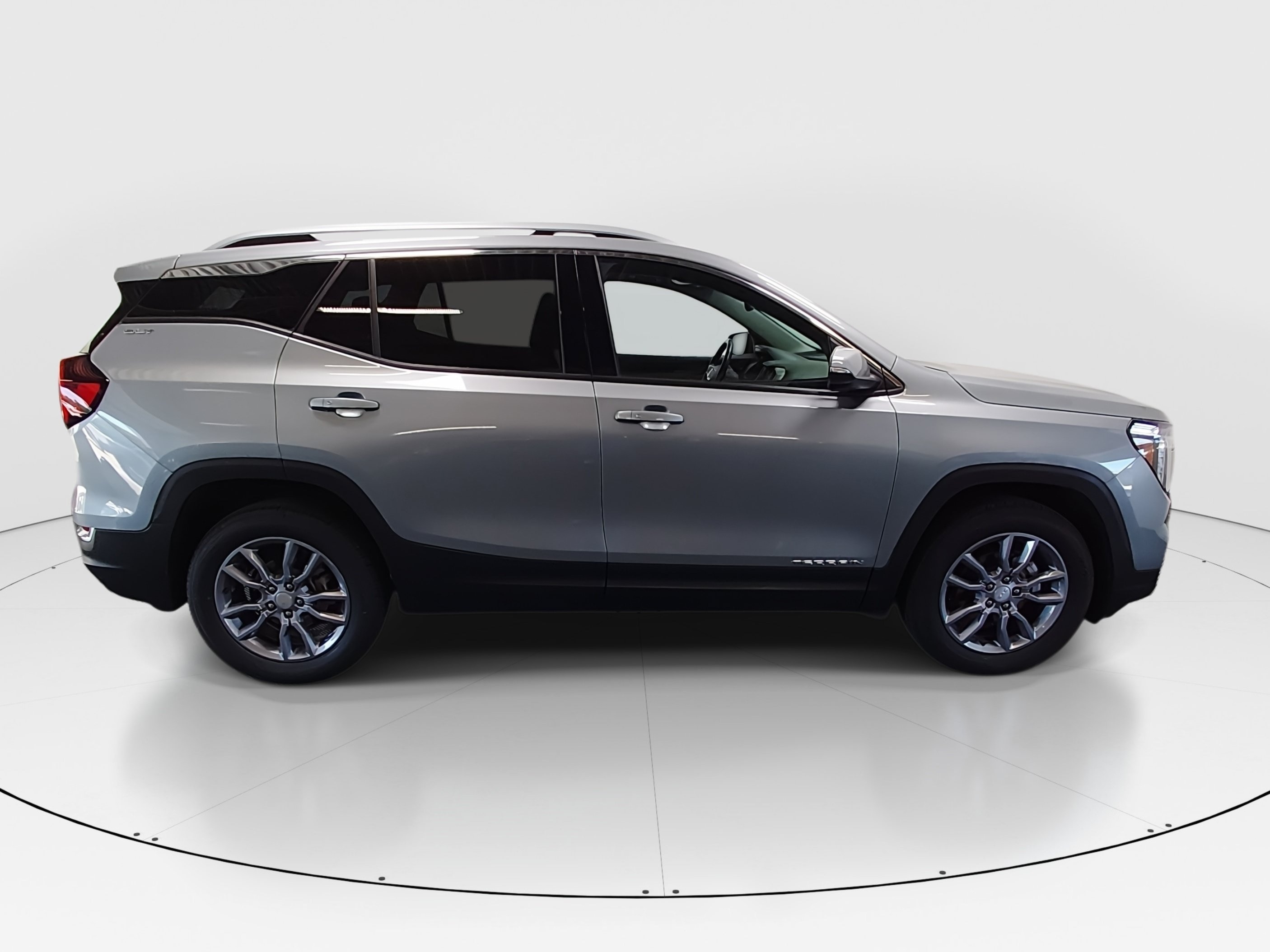 2024 GMC Terrain SLT - Photo 8
