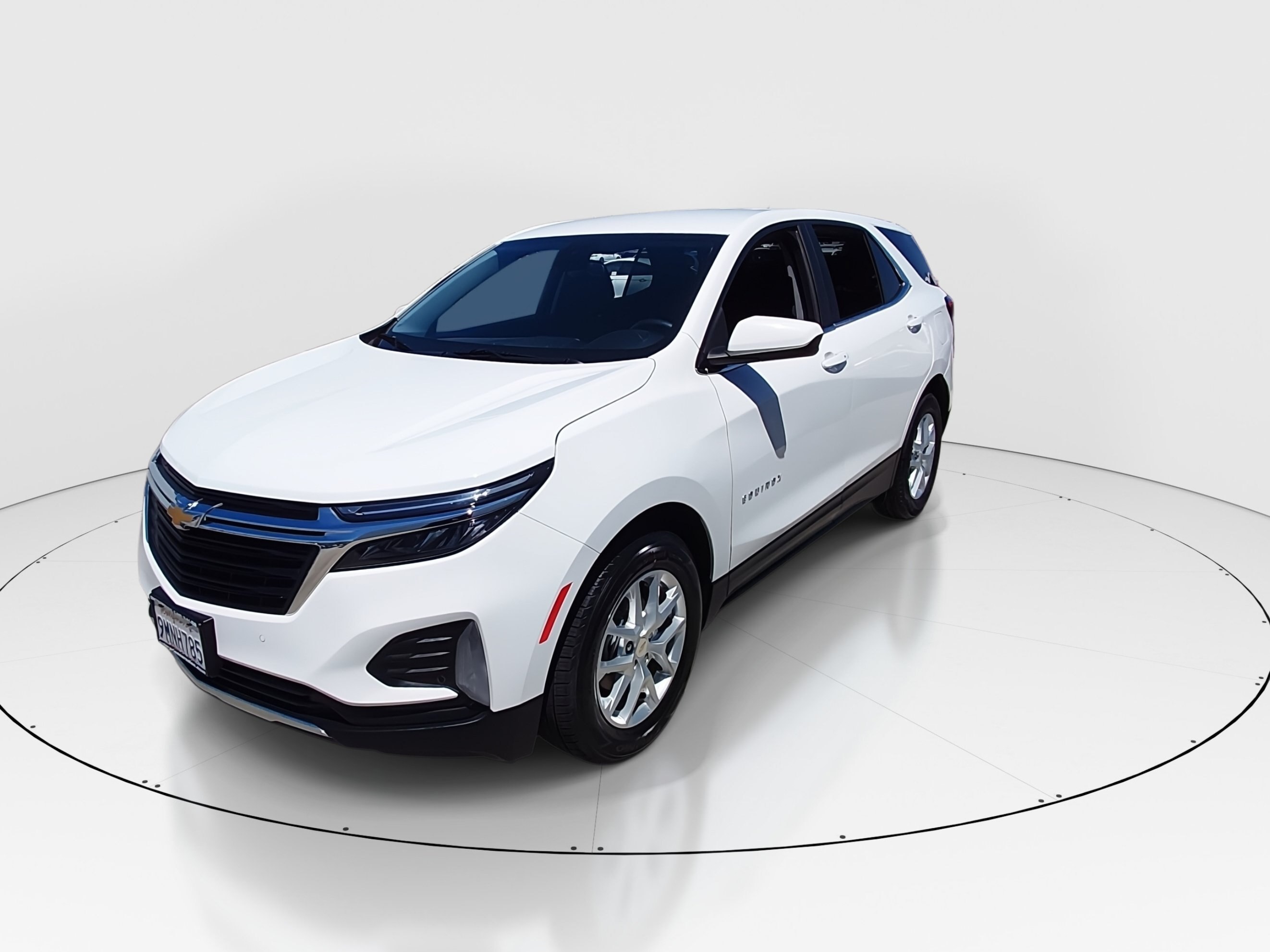 2024 Chevrolet Equinox LT - Photo 3