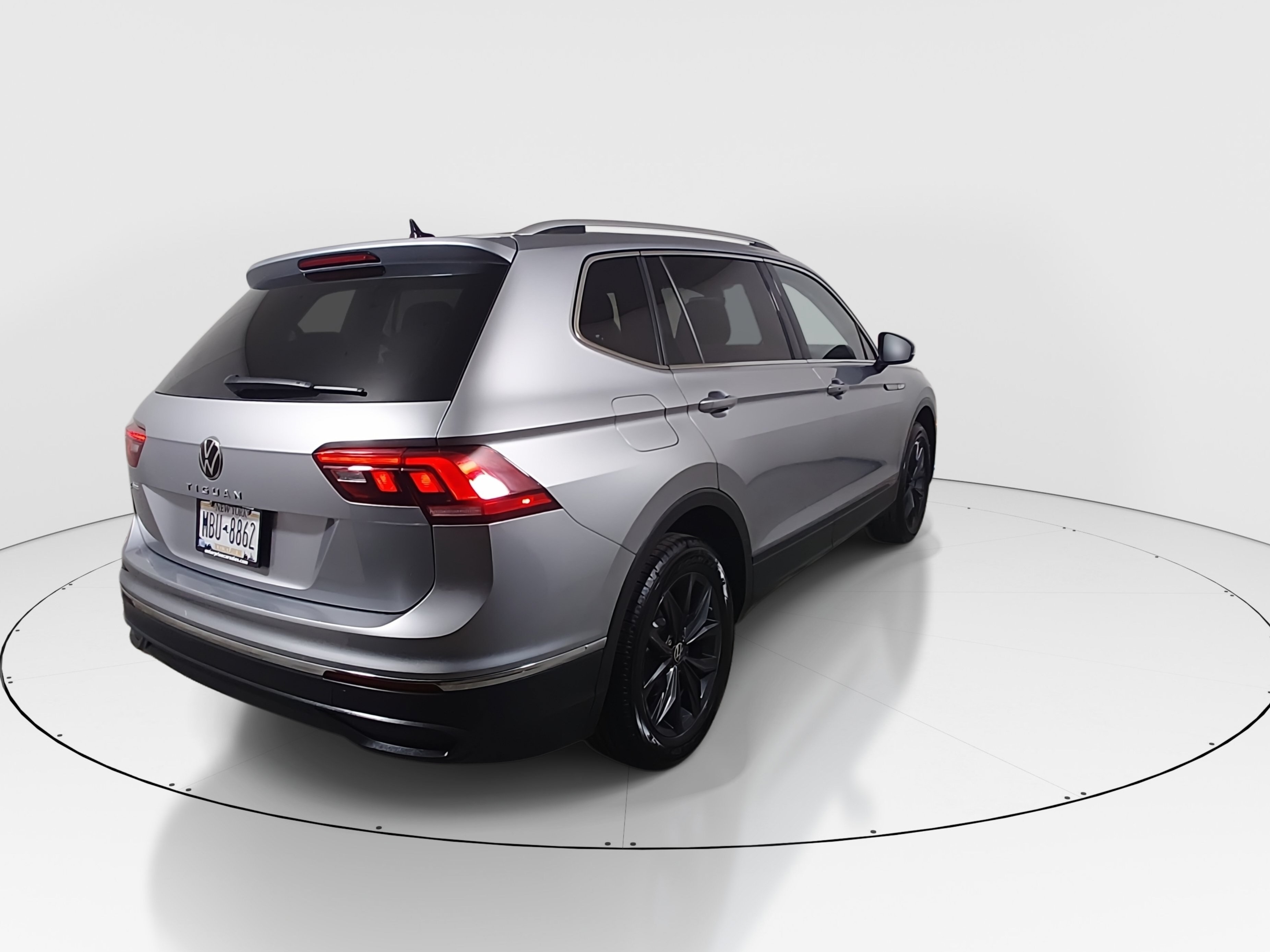 2024 Volkswagen Tiguan SE - Photo 7