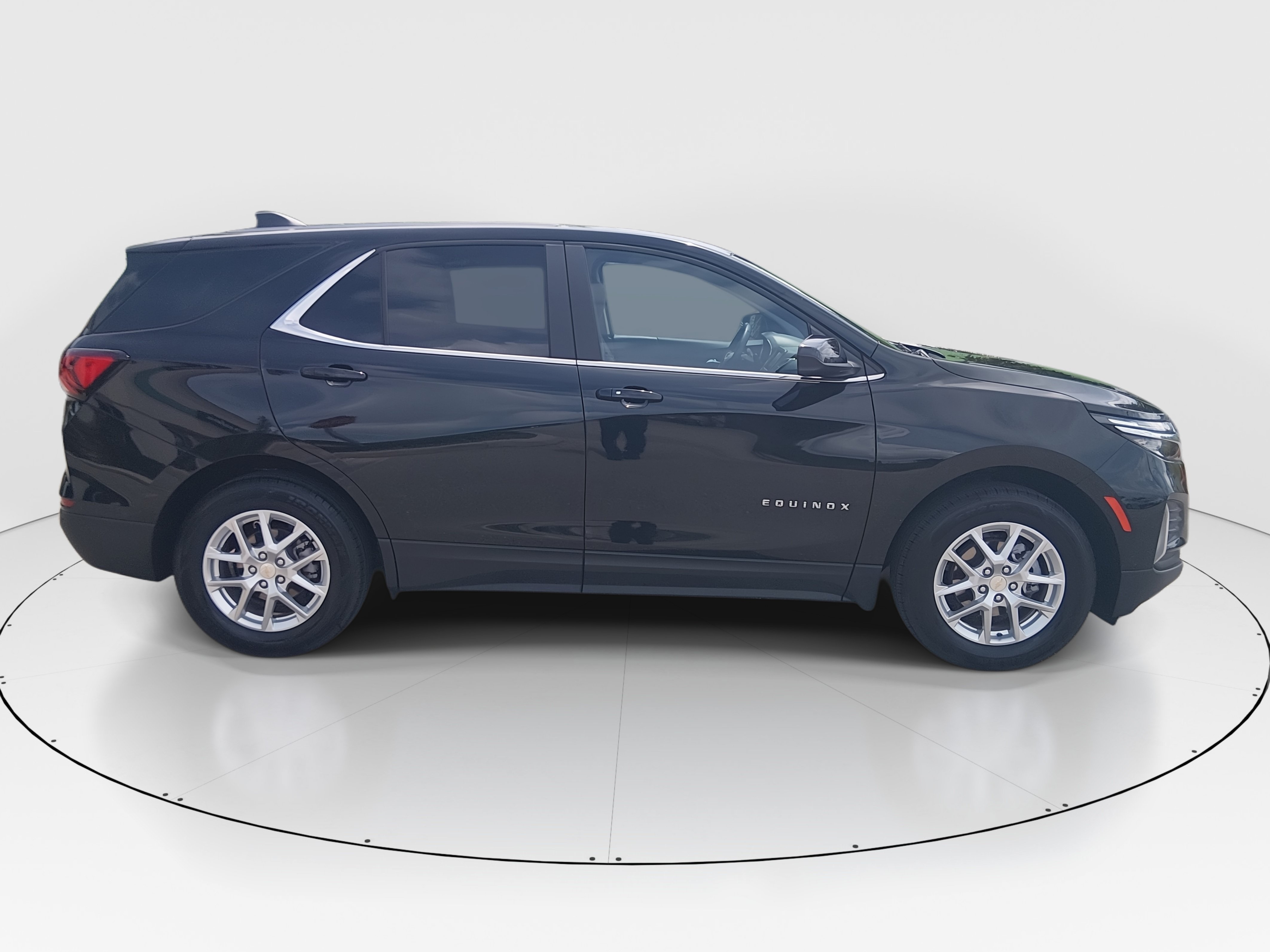 2024 Chevrolet Equinox LT - Photo 8