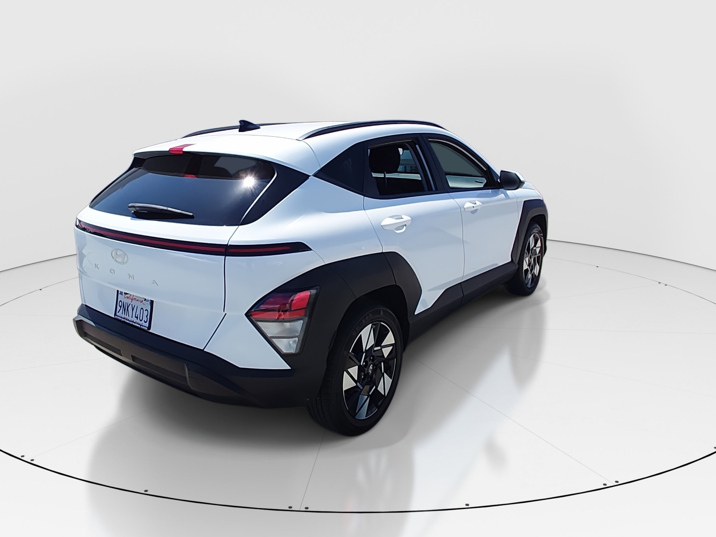 2024 Hyundai Kona SEL - Photo 7