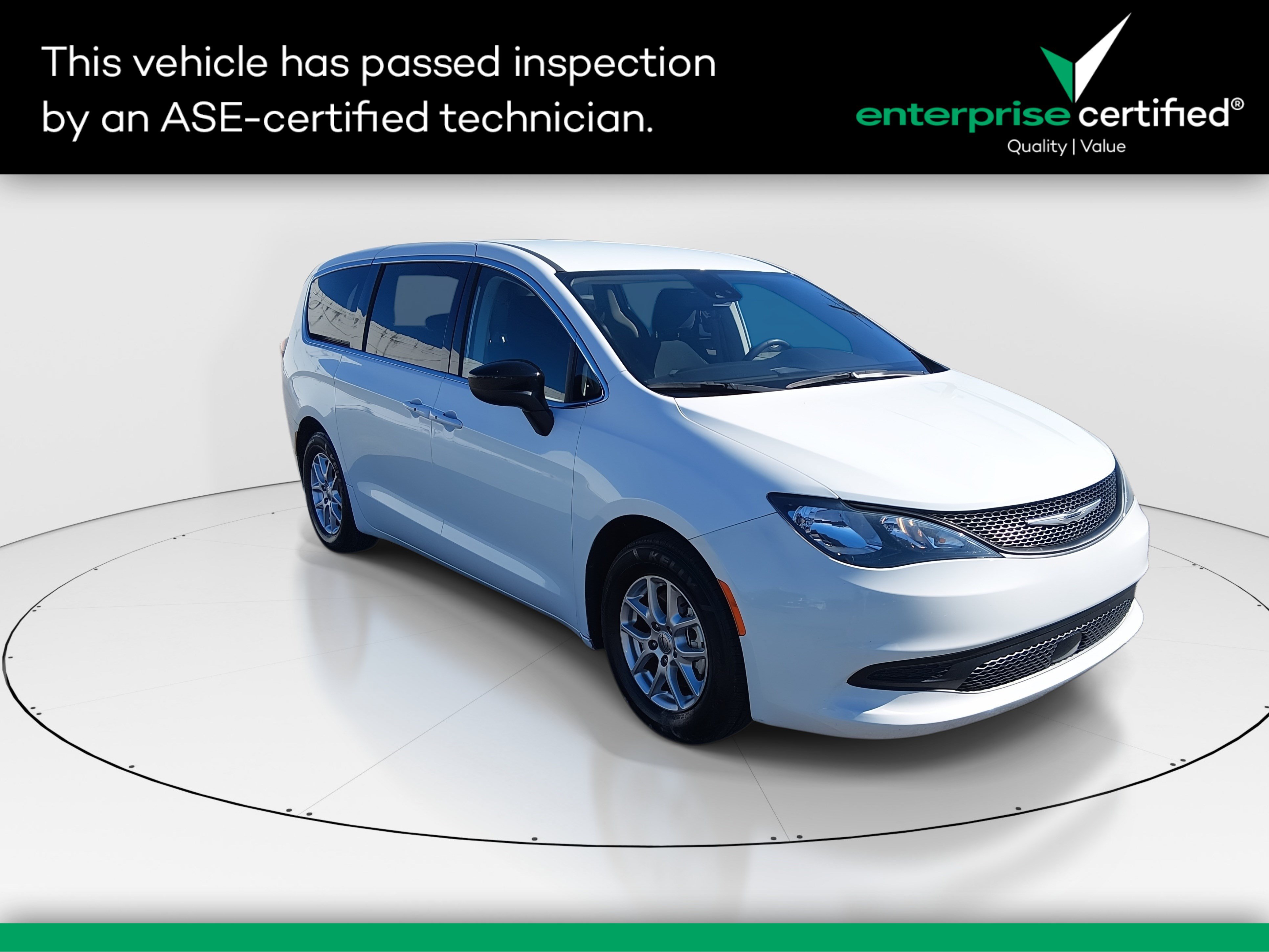 2024 Chrysler Voyager LX