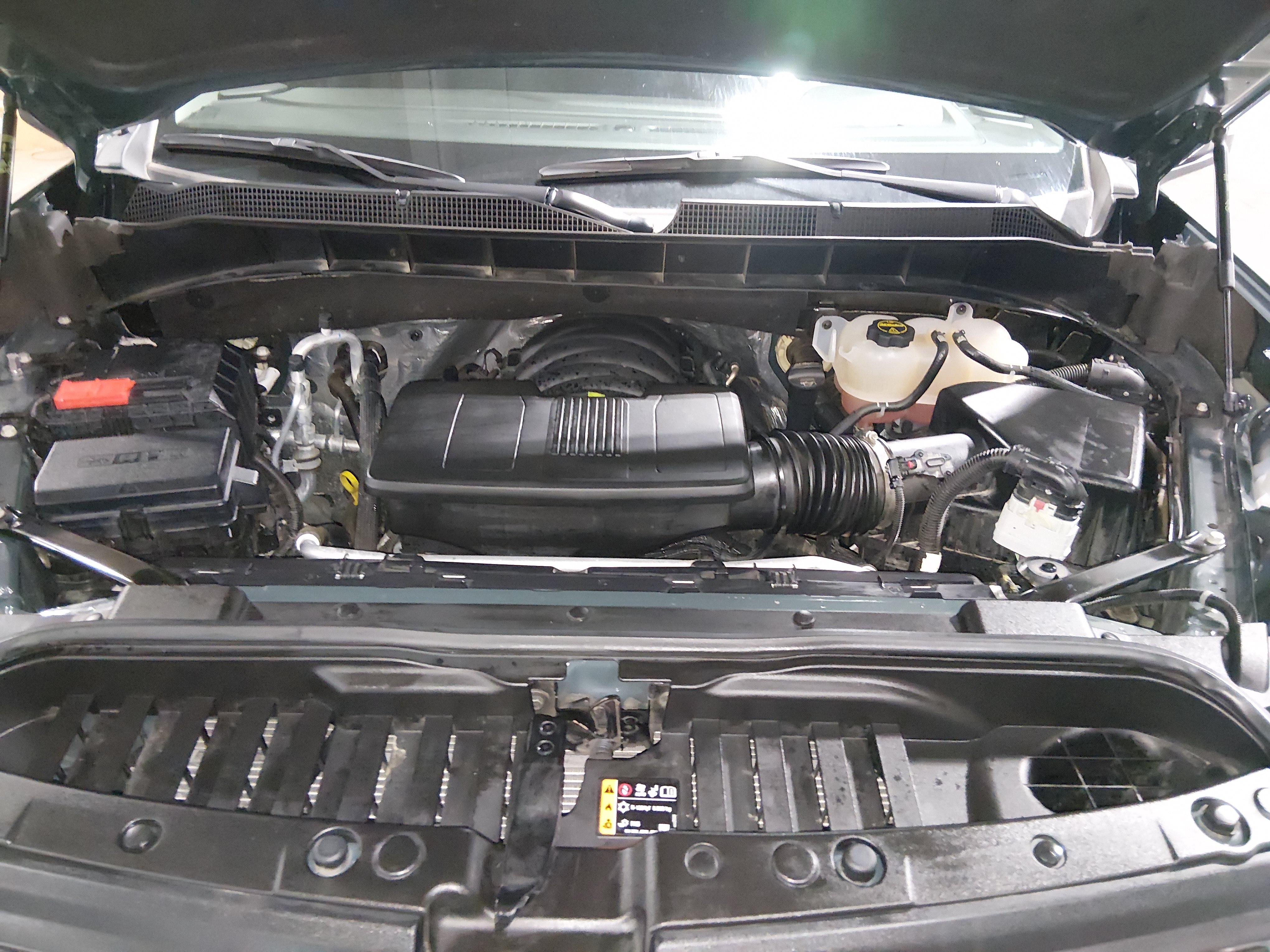 2025 Chevrolet Silverado 1500 LT - Photo 9