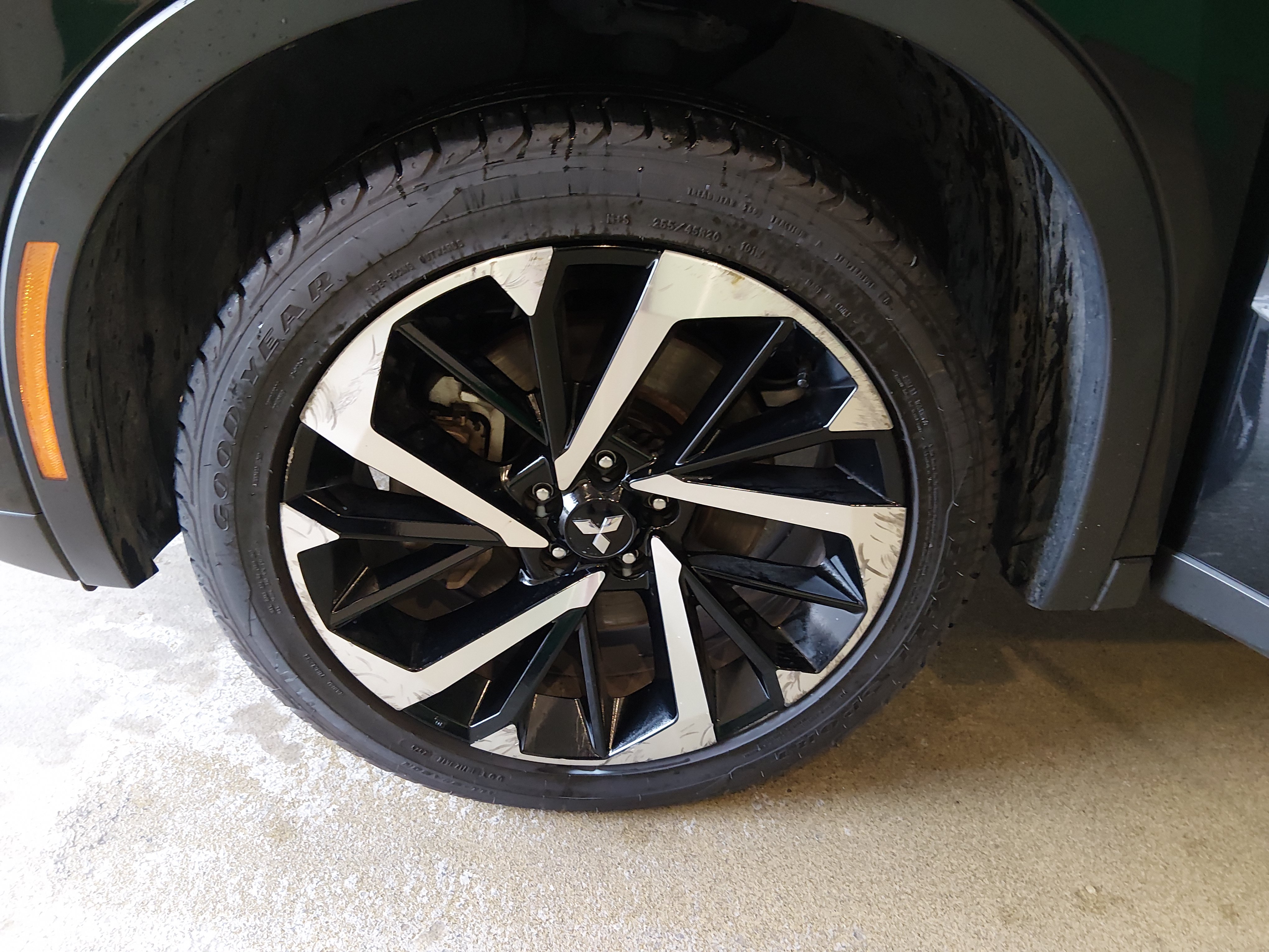 2024 Mitsubishi Outlander SE - Photo 10