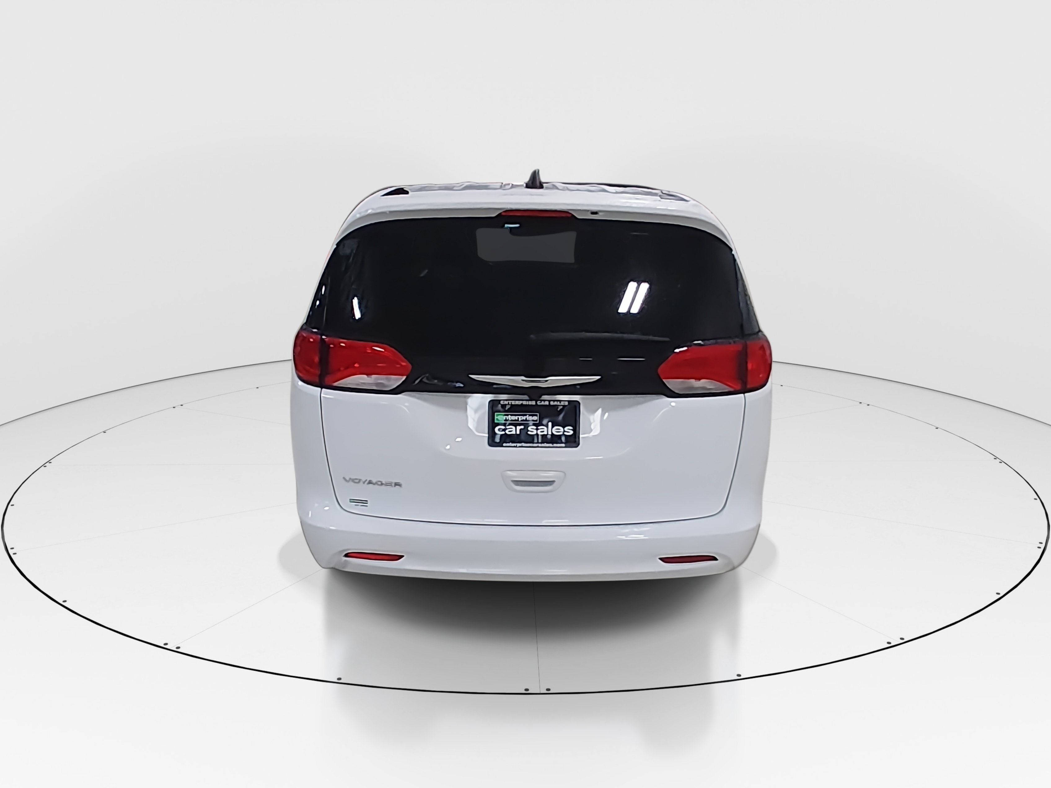 2024 Chrysler Voyager LX - Photo 6