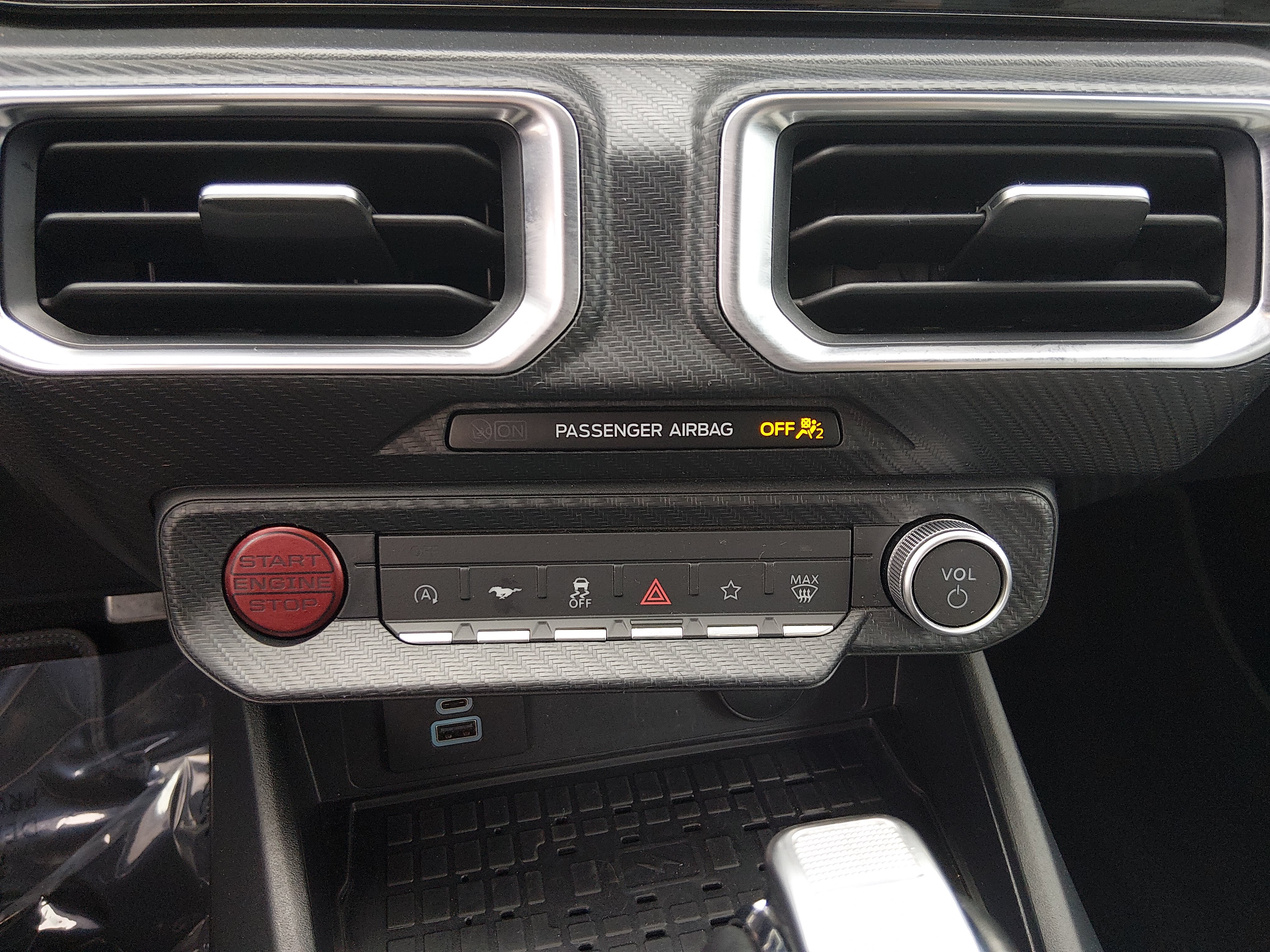 2024 Ford Mustang EcoBoost Premium - Photo 13