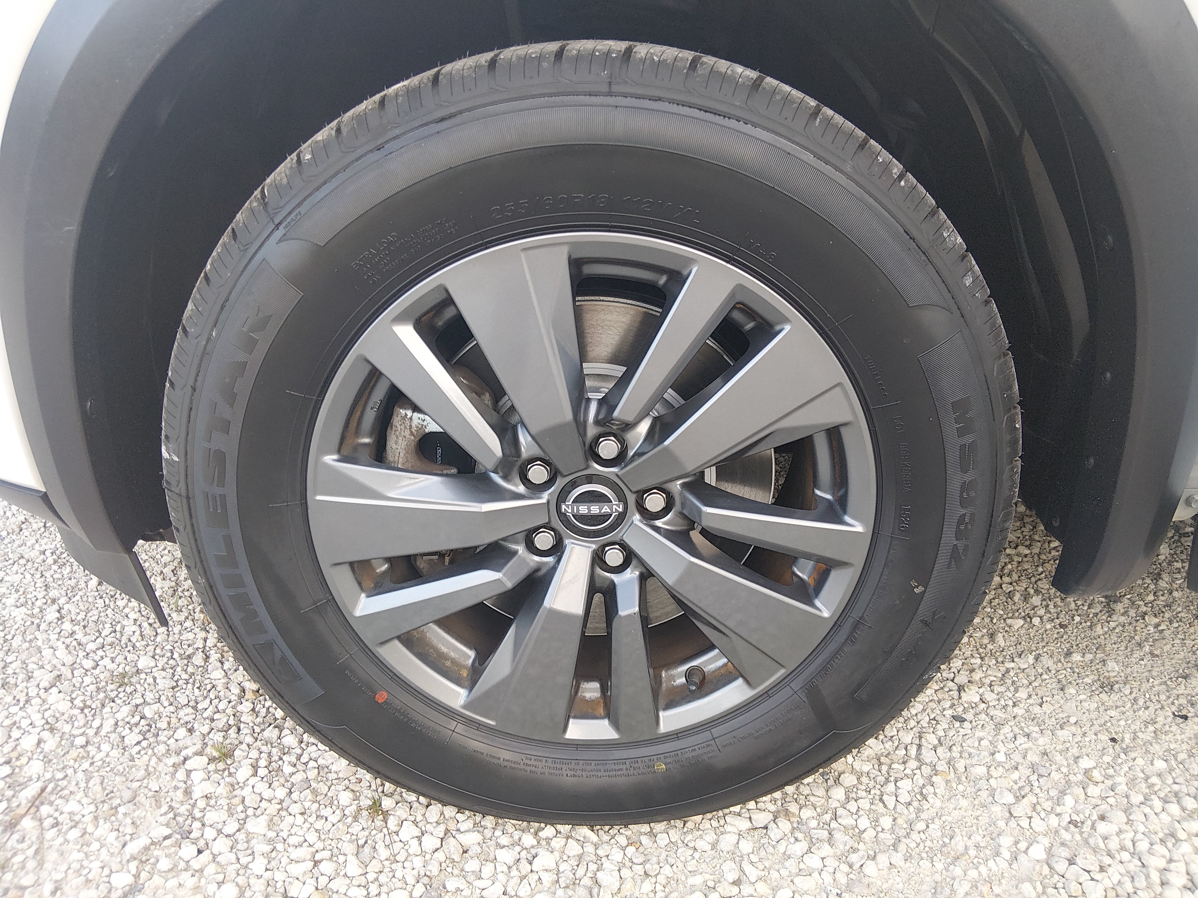 2024 Nissan Pathfinder SV - Photo 10