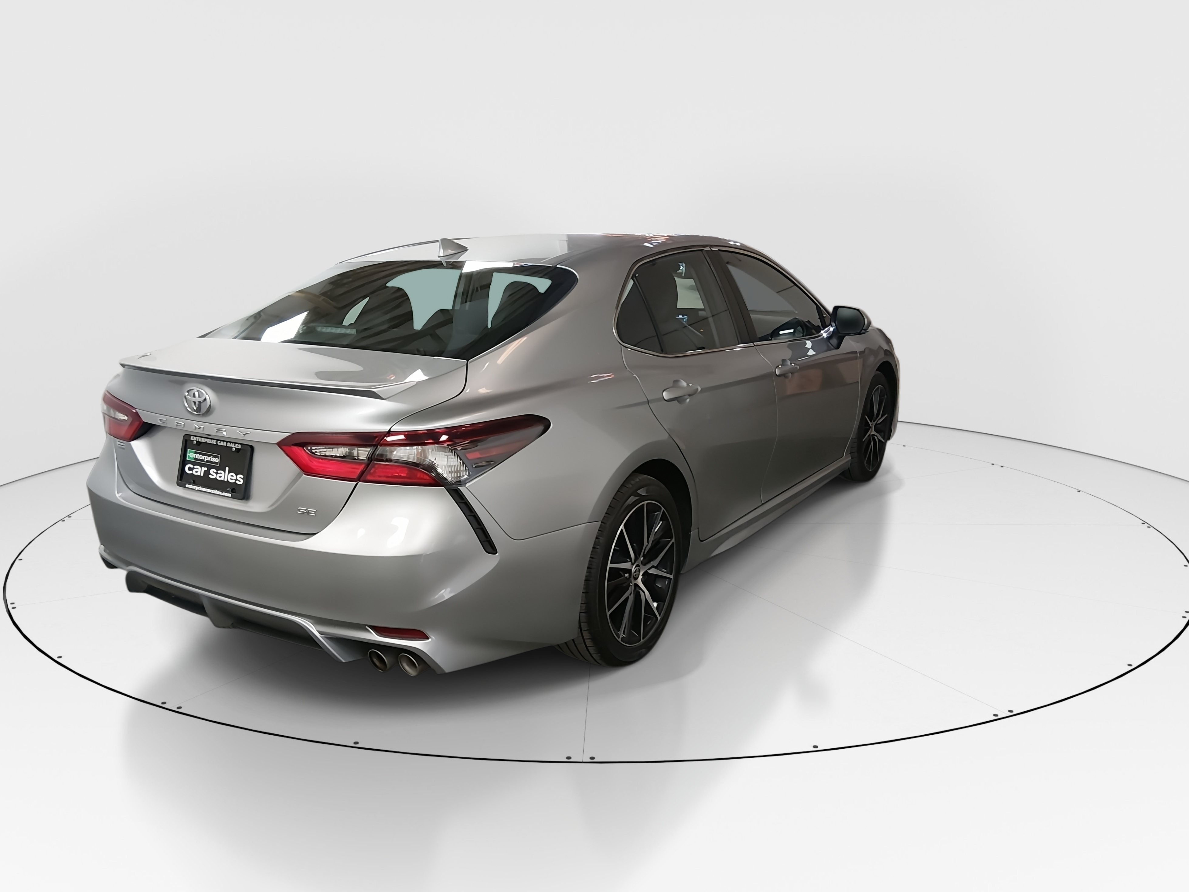 2024 Toyota Camry SE - Photo 7