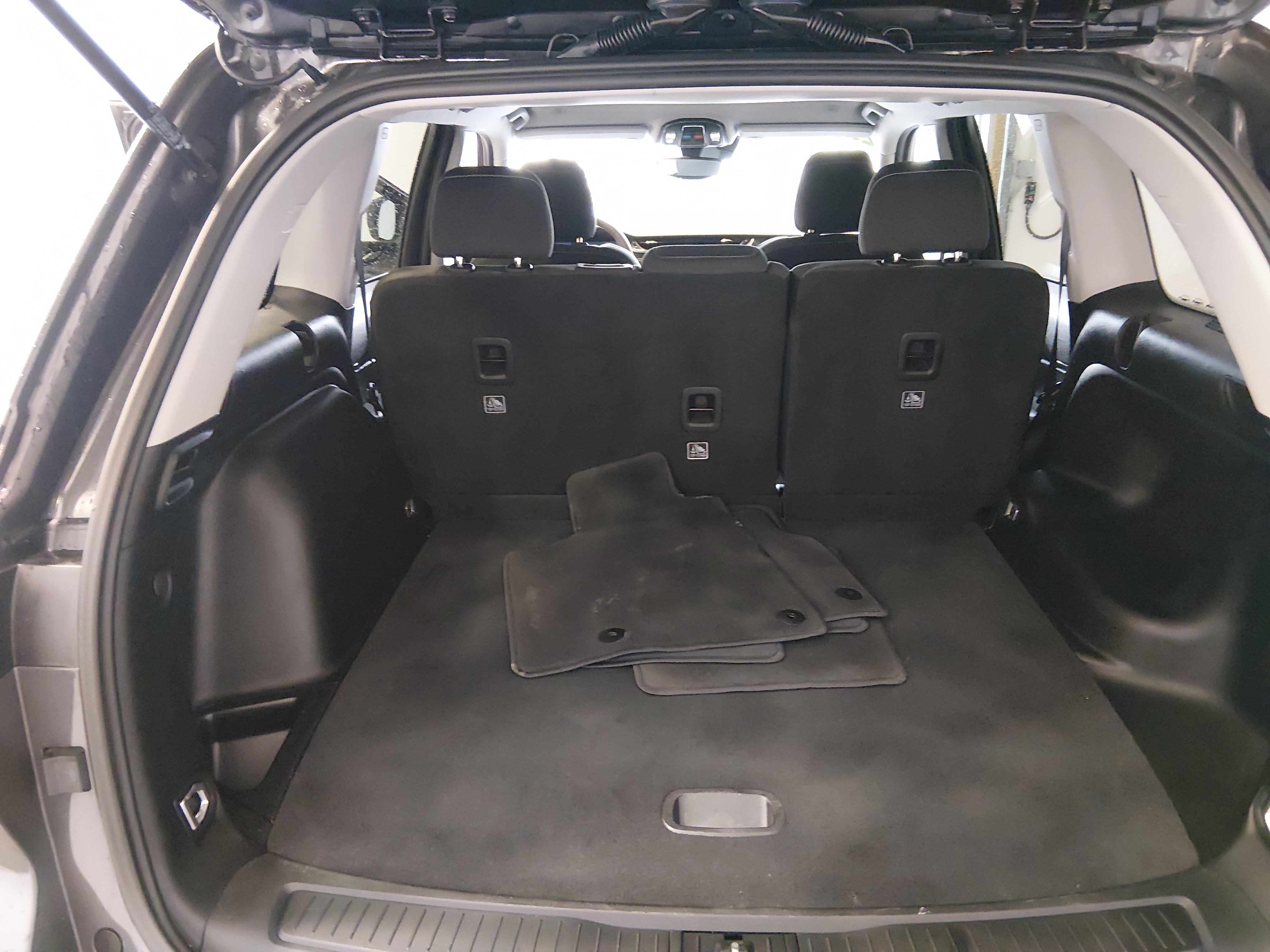 2023 Jeep Grand Cherokee Laredo - Photo 11