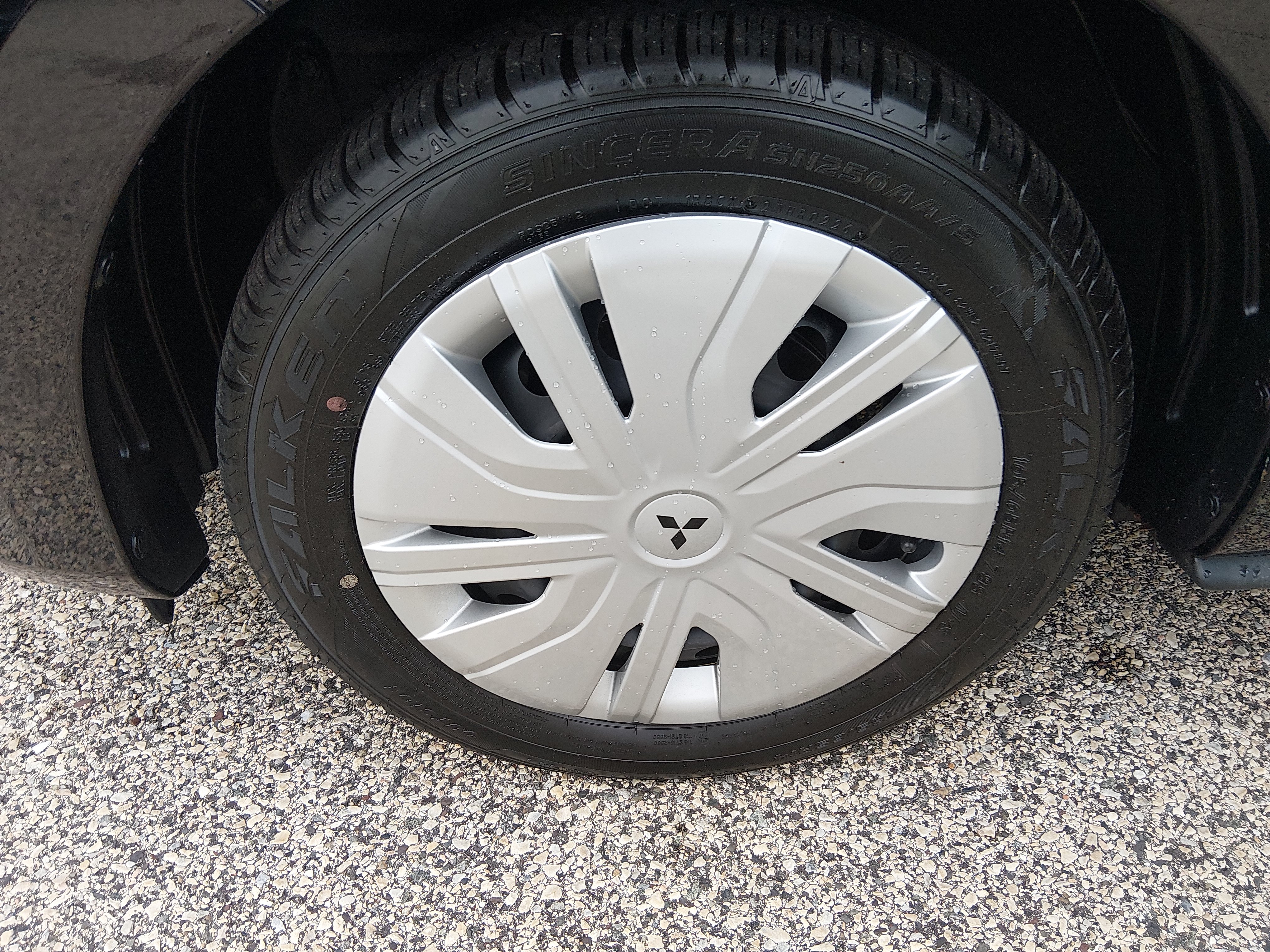 2024 Mitsubishi Mirage ES - Photo 10