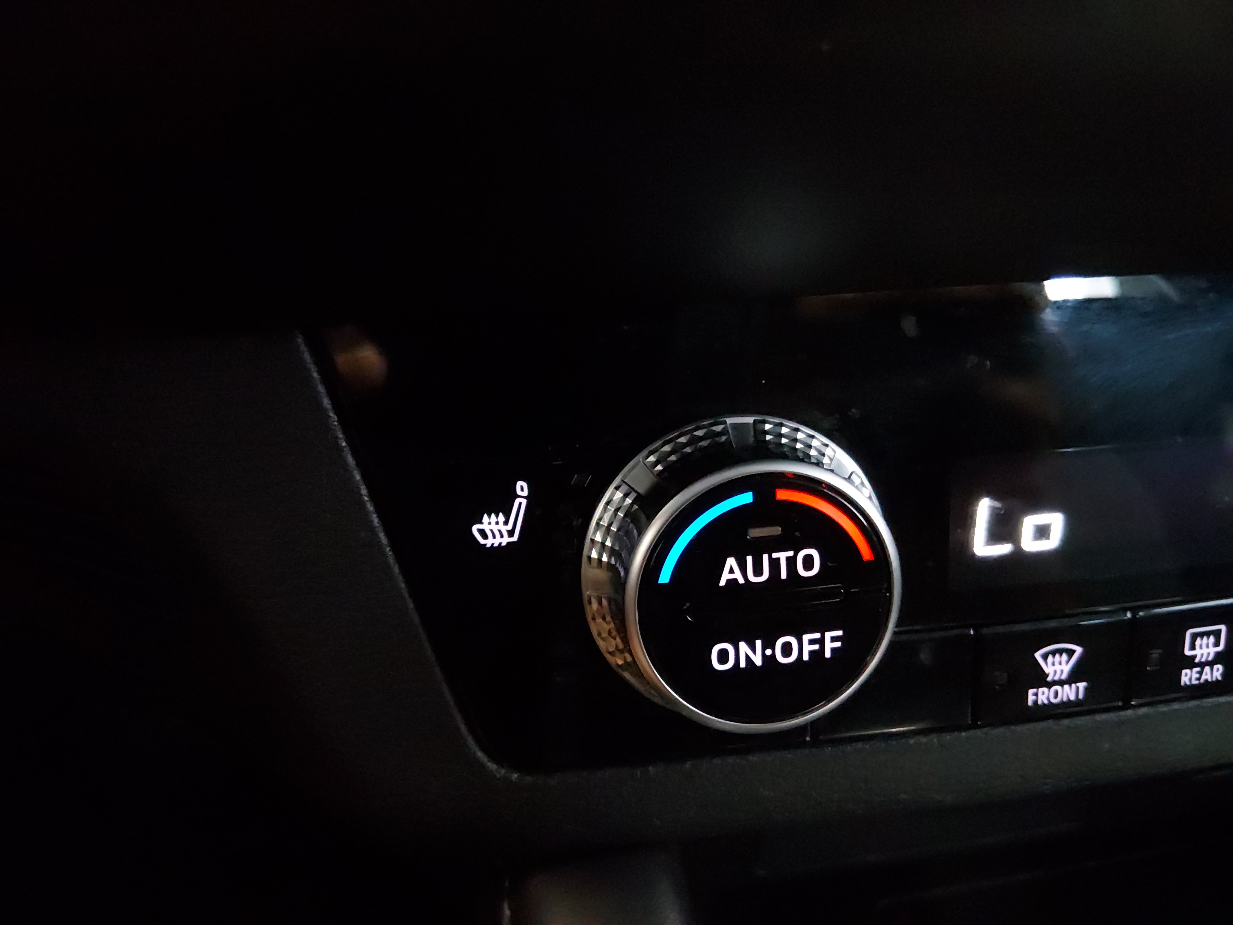 2024 Mitsubishi Outlander SE - Photo 19