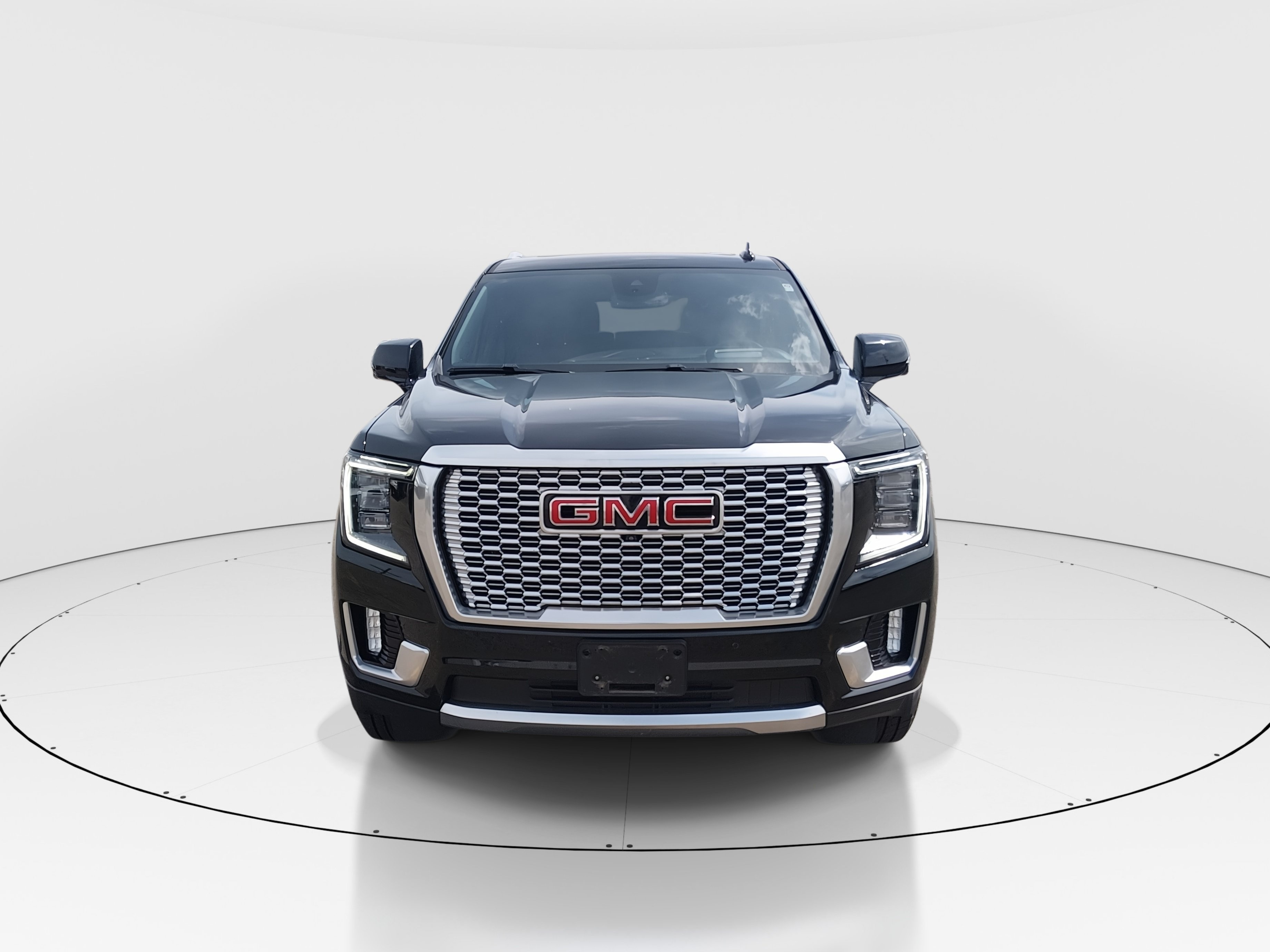 2024 GMC Yukon Denali - Photo 2