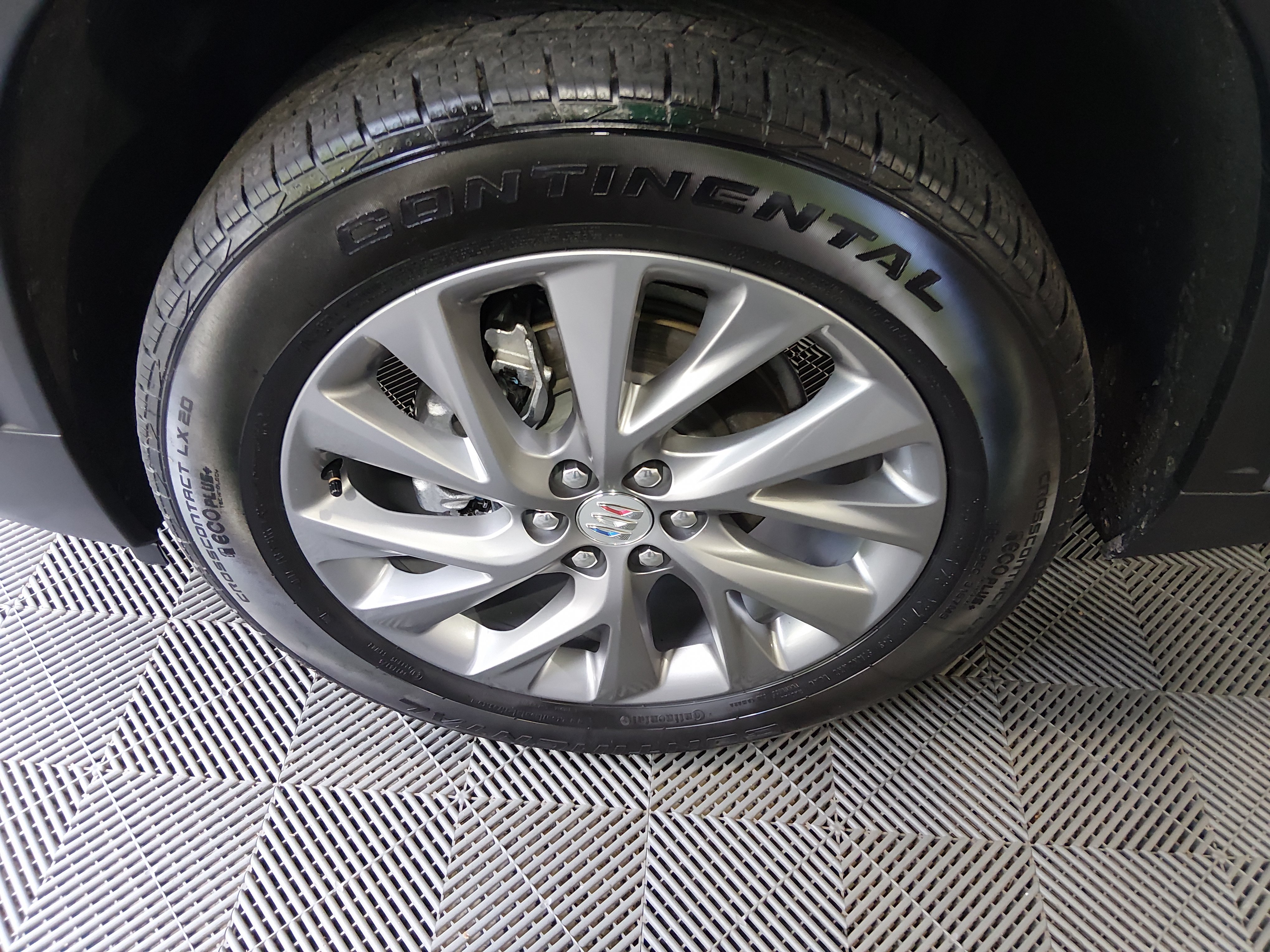 2025 Buick Enclave Preferred - Photo 10
