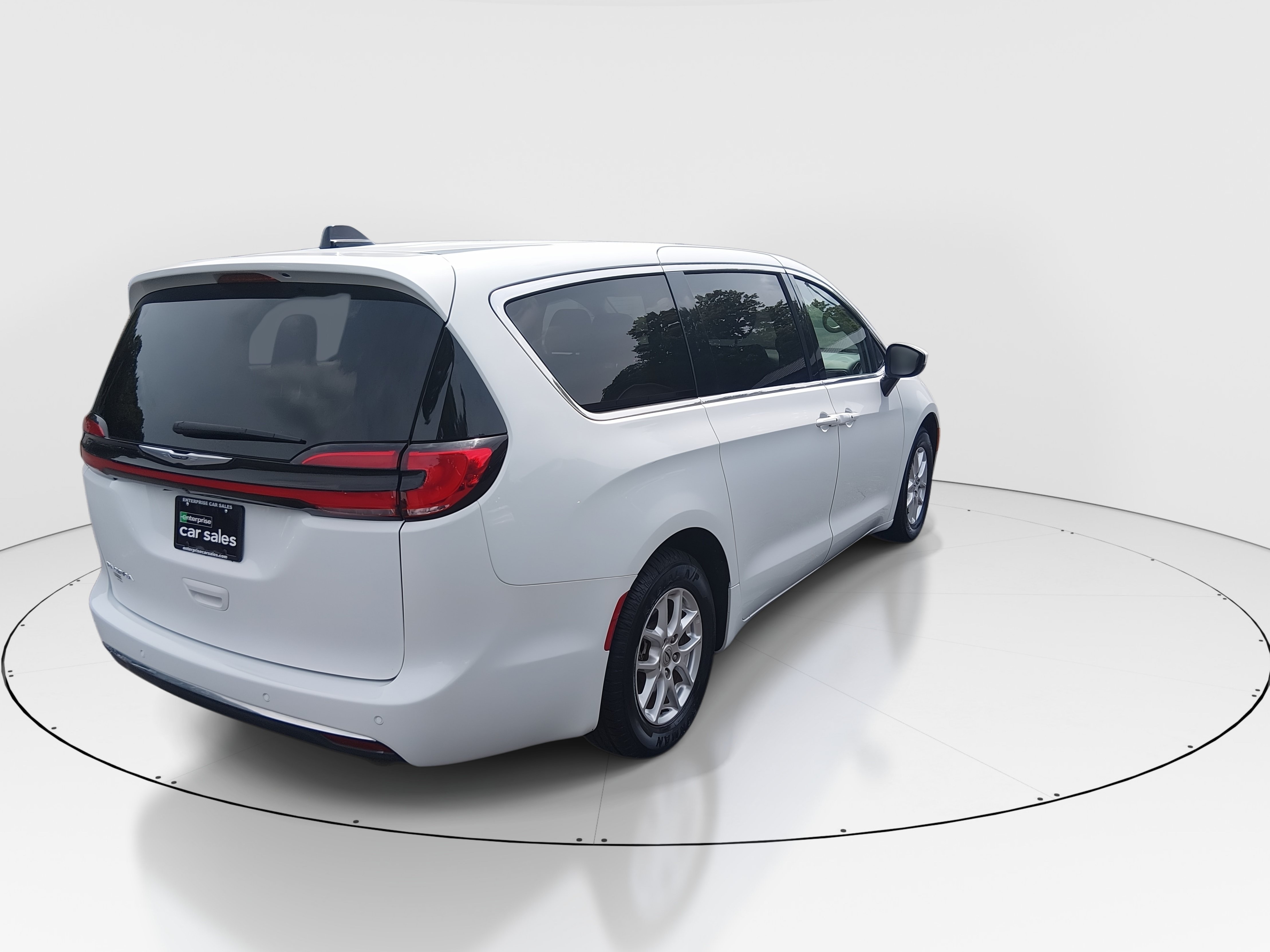 2023 Chrysler Pacifica Touring L - Photo 7