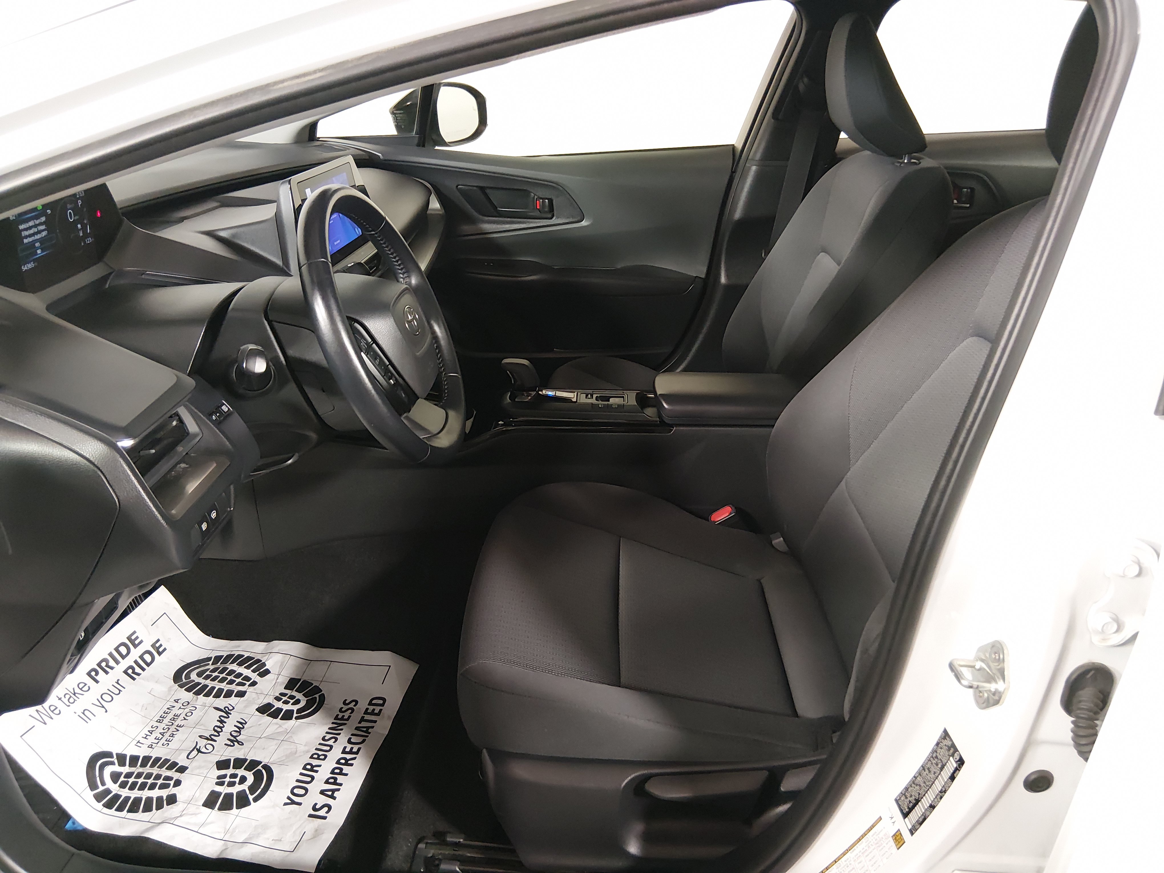 2024 Toyota Prius LE - Photo 20