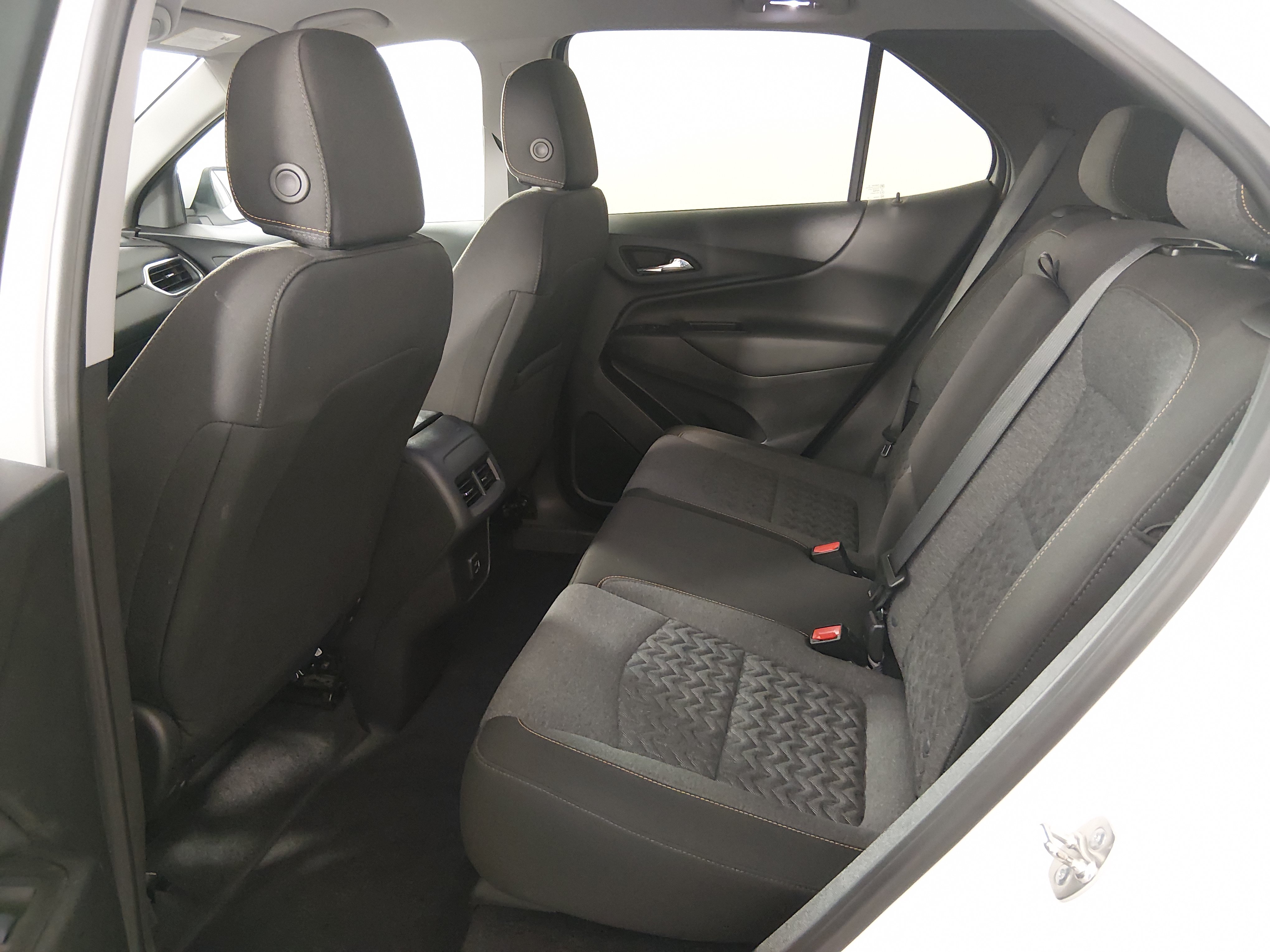 2024 Chevrolet Equinox LT - Photo 21
