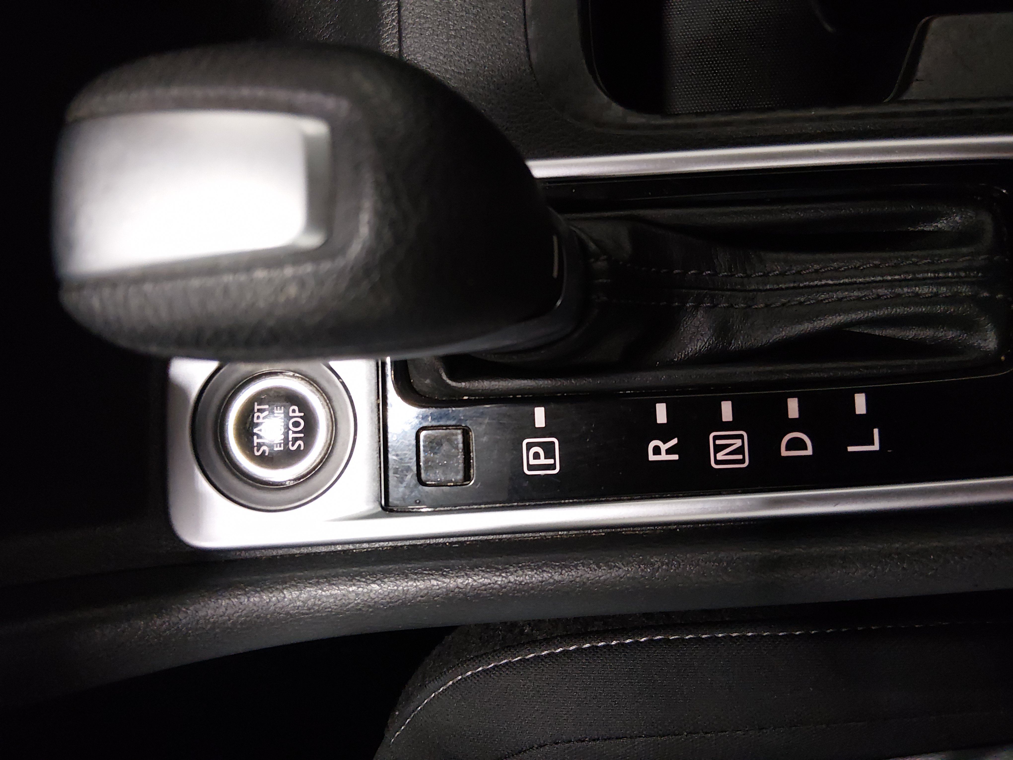 2023 Nissan Sentra SV - Photo 13