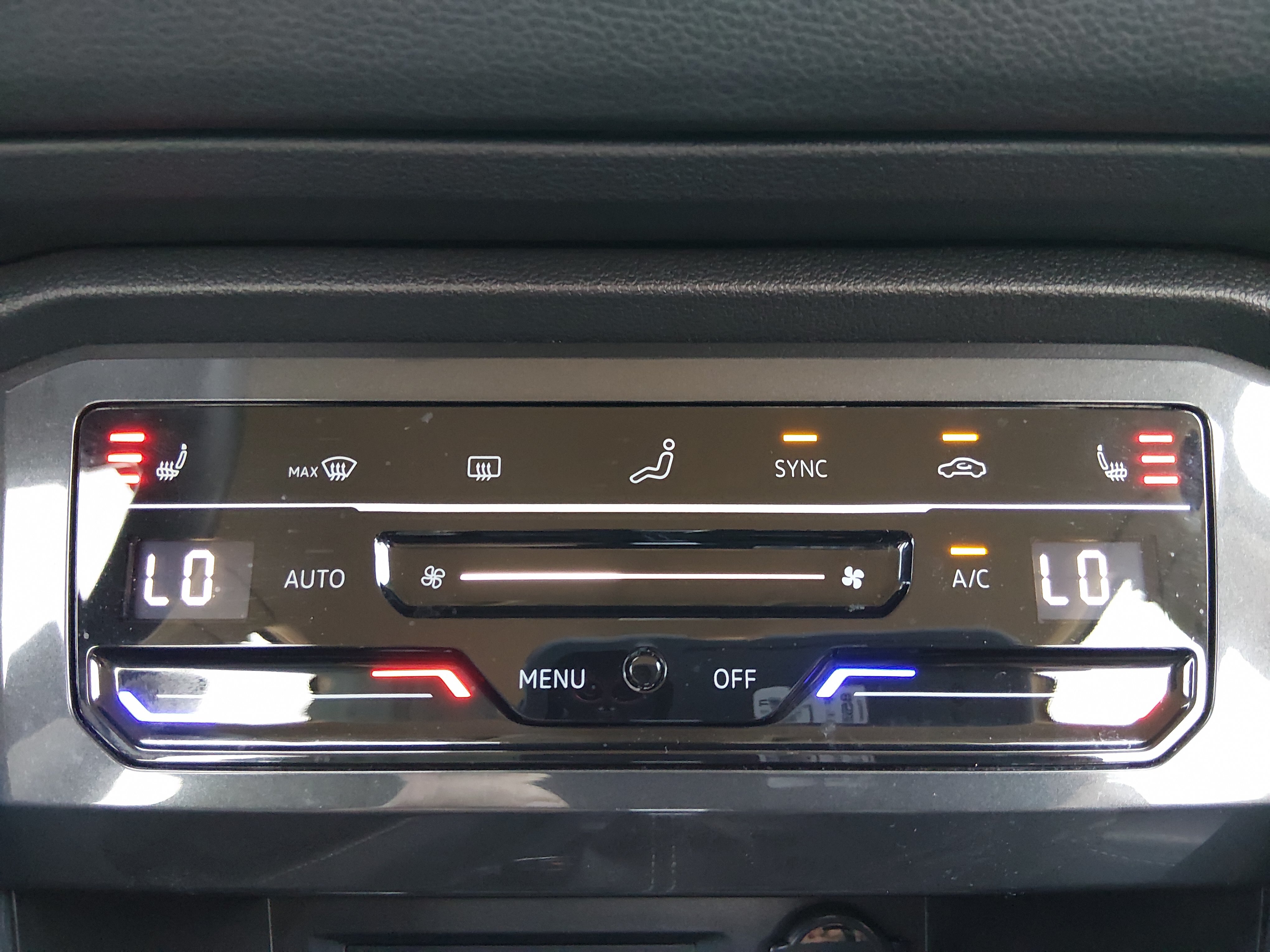 2023 Volkswagen Tiguan SE - Photo 17