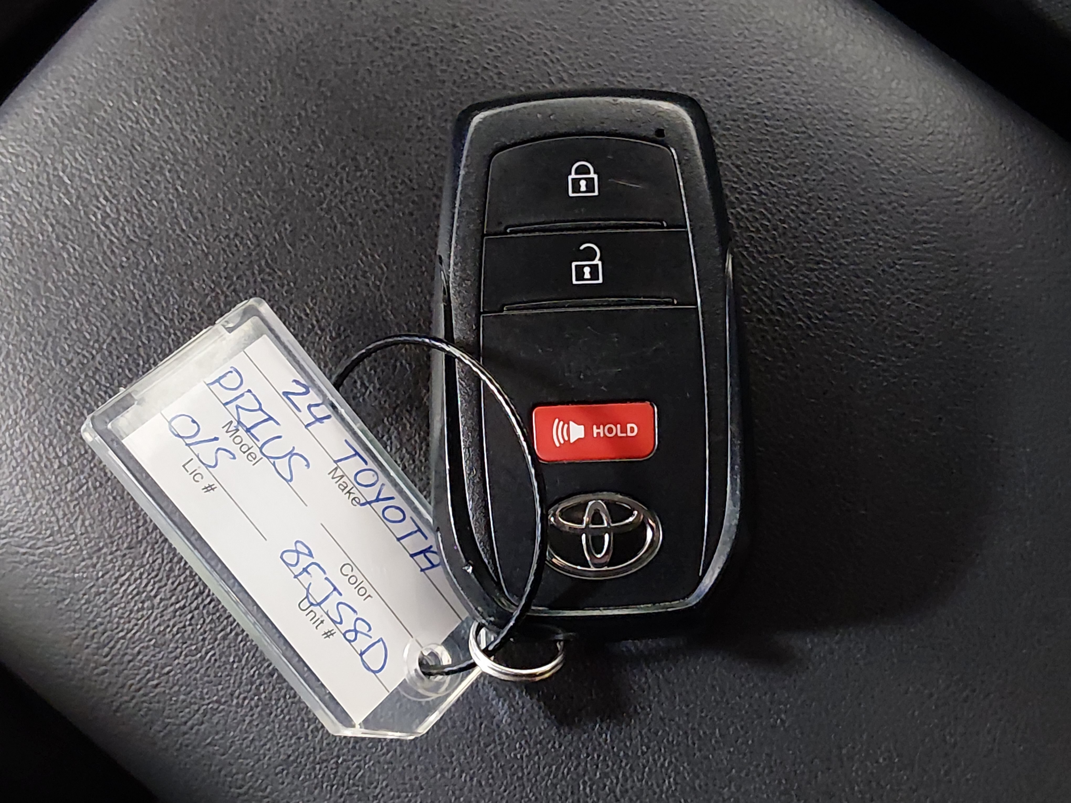 2024 Toyota Prius LE - Photo 15