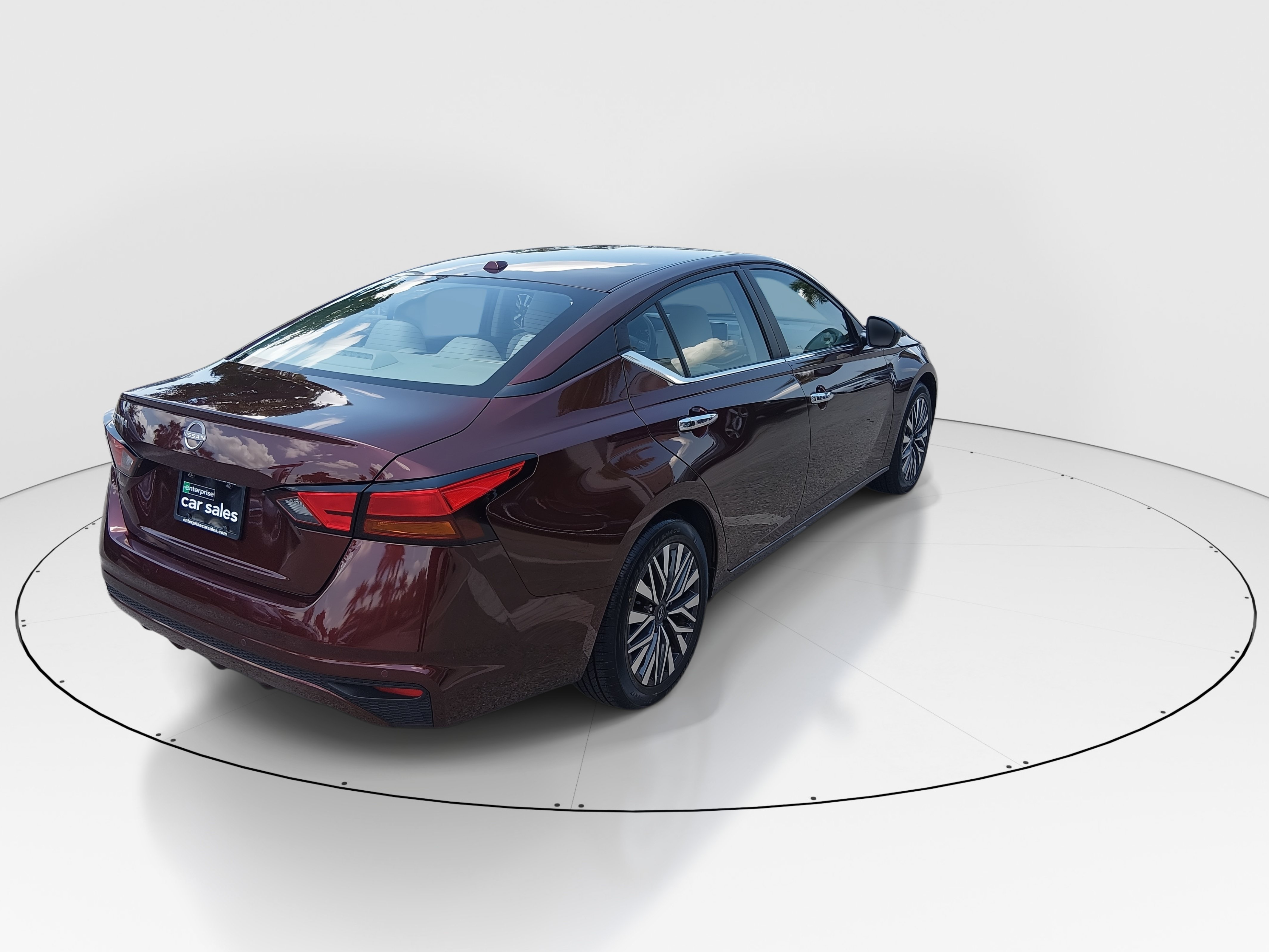 2025 Nissan Altima SV - Photo 7