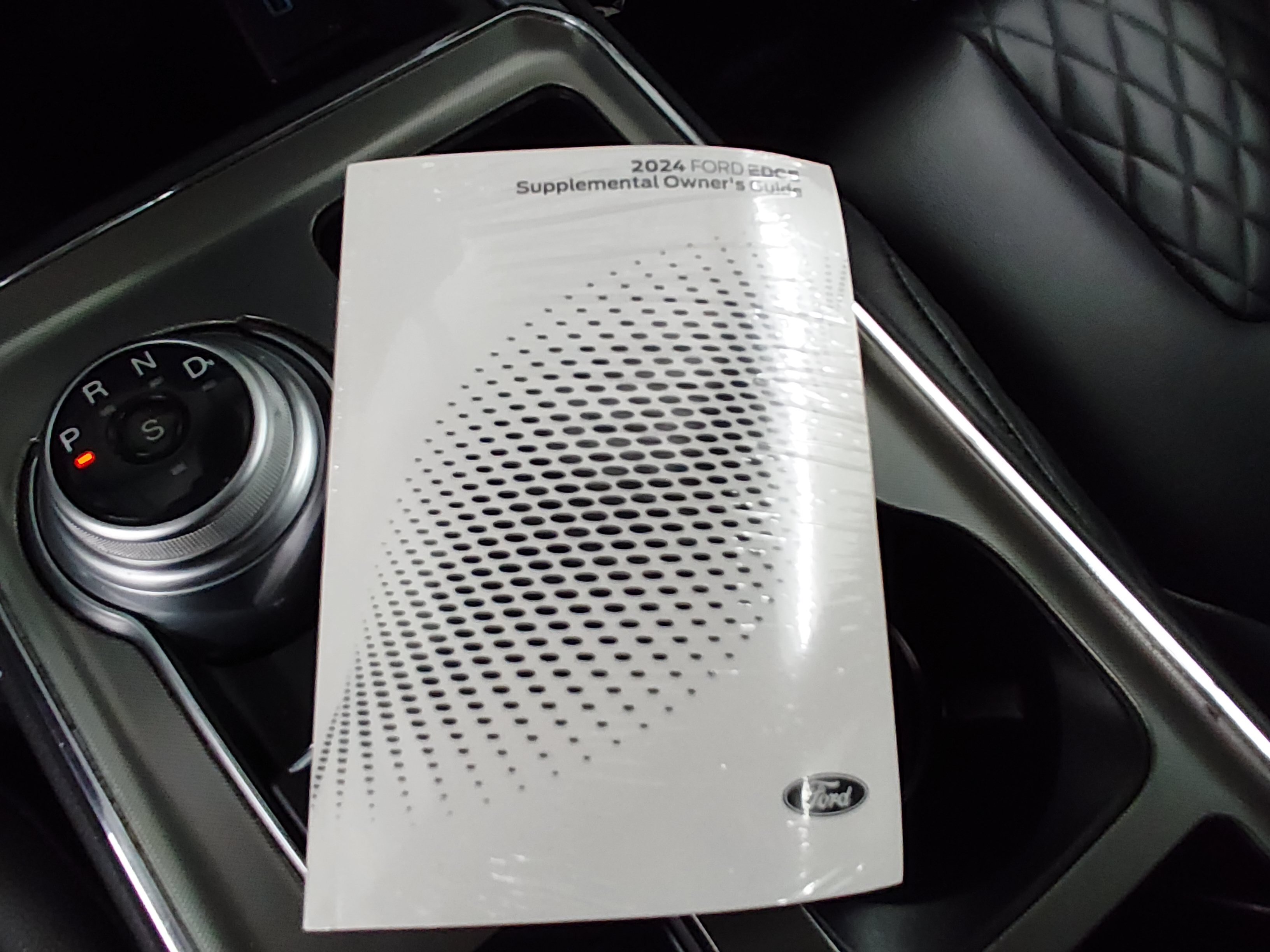 2024 Ford Edge Titanium - Photo 18