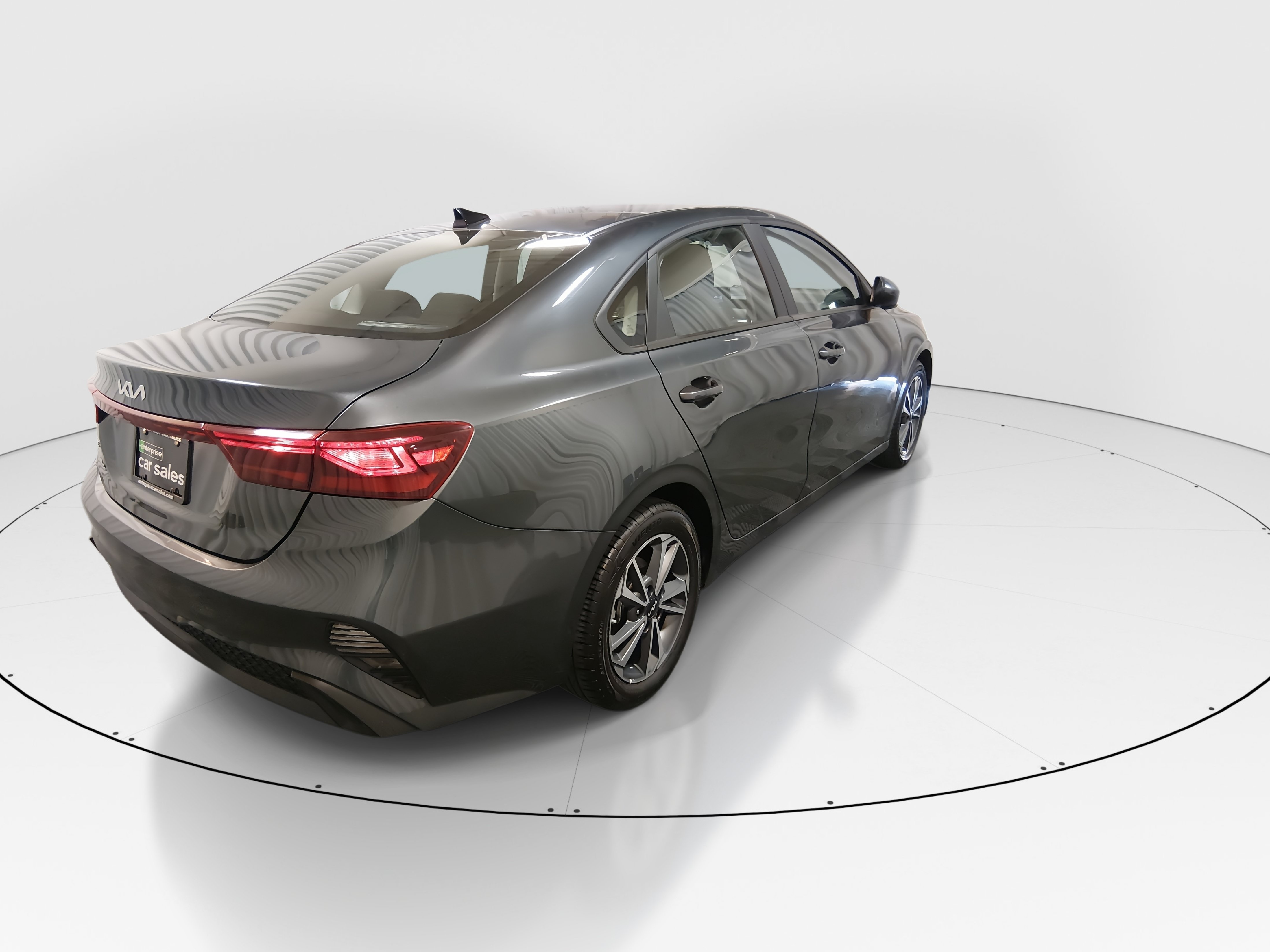 2024 Kia Forte LXS - Photo 7