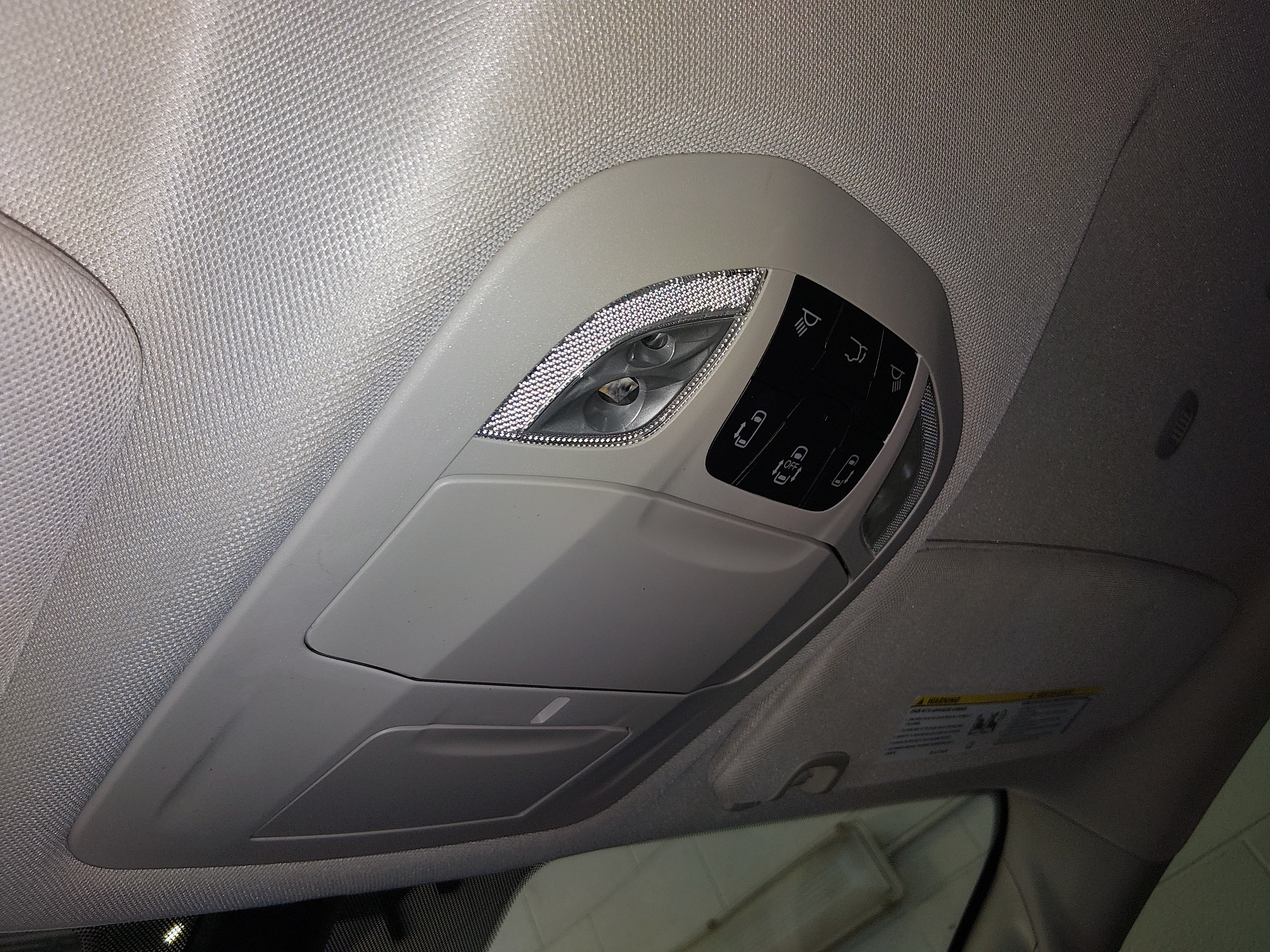 2024 Chrysler Voyager LX - Photo 19