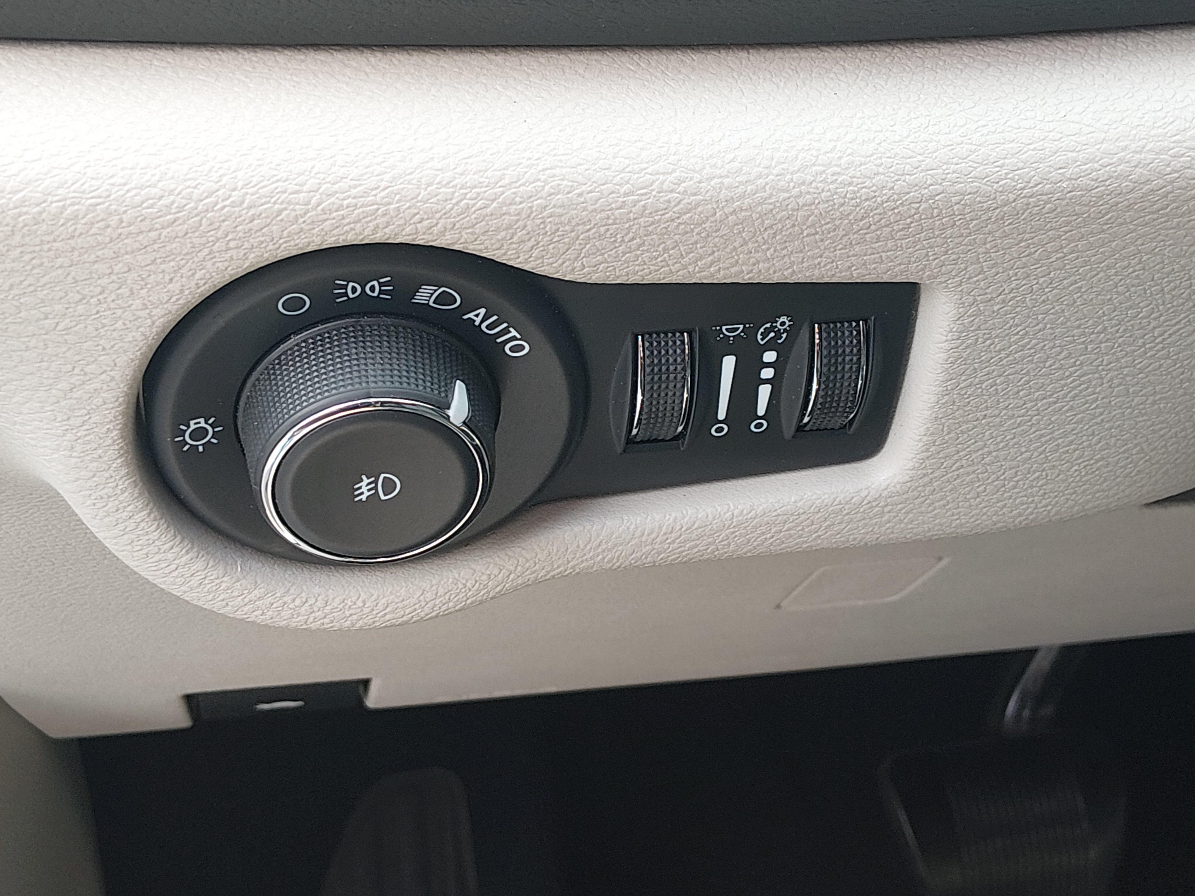 2023 Chrysler Pacifica Touring L - Photo 13