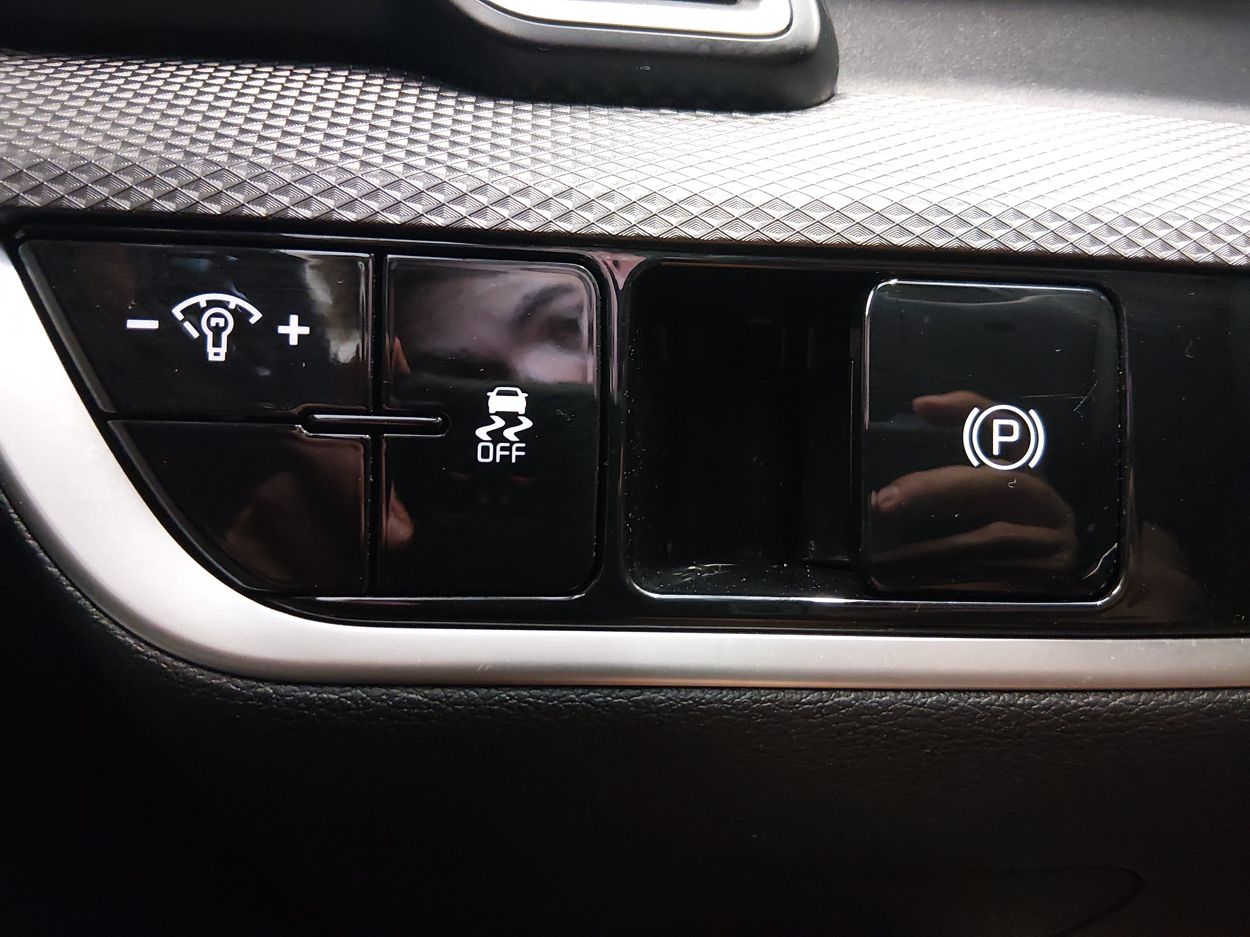 2025 Kia Sportage LX - Photo 13