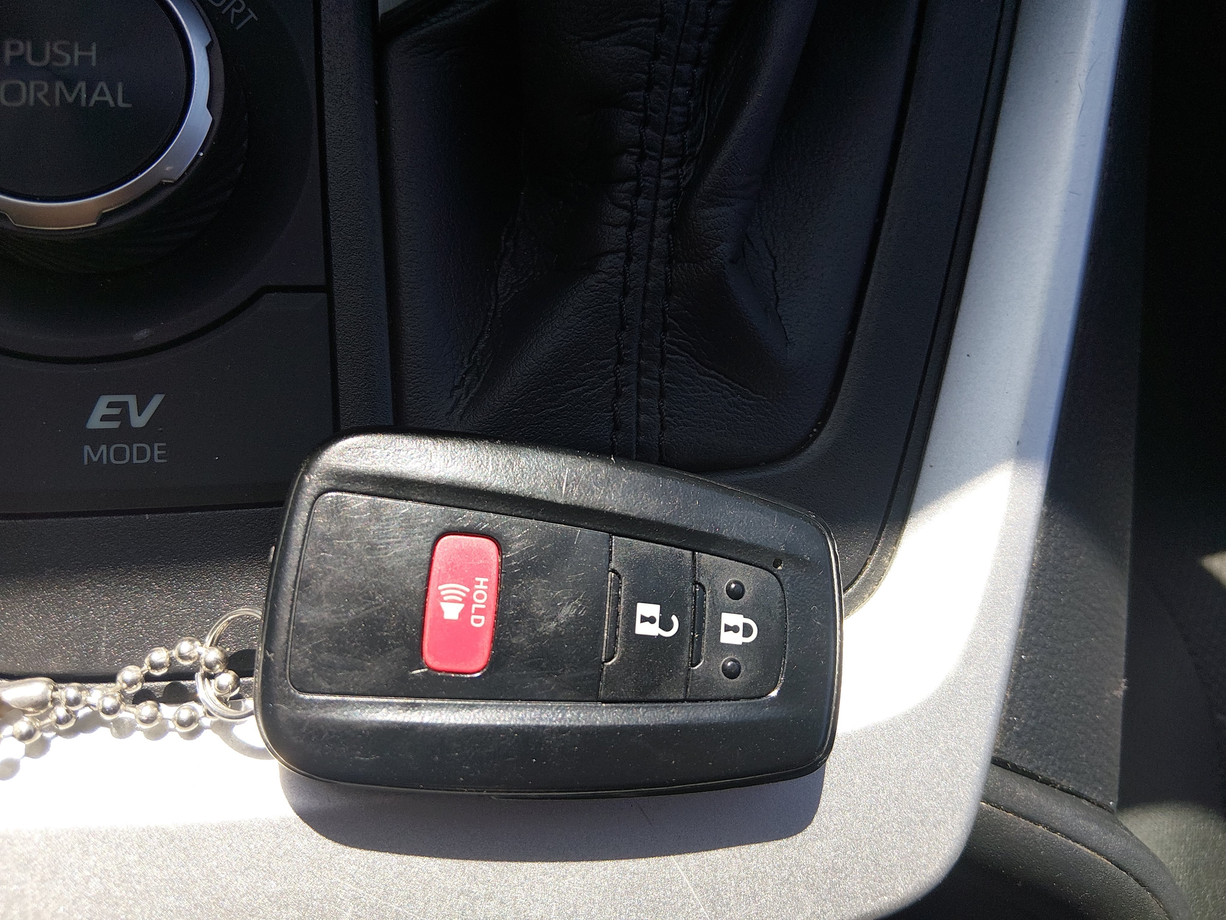 2024 Toyota RAV4 XLE - Photo 15