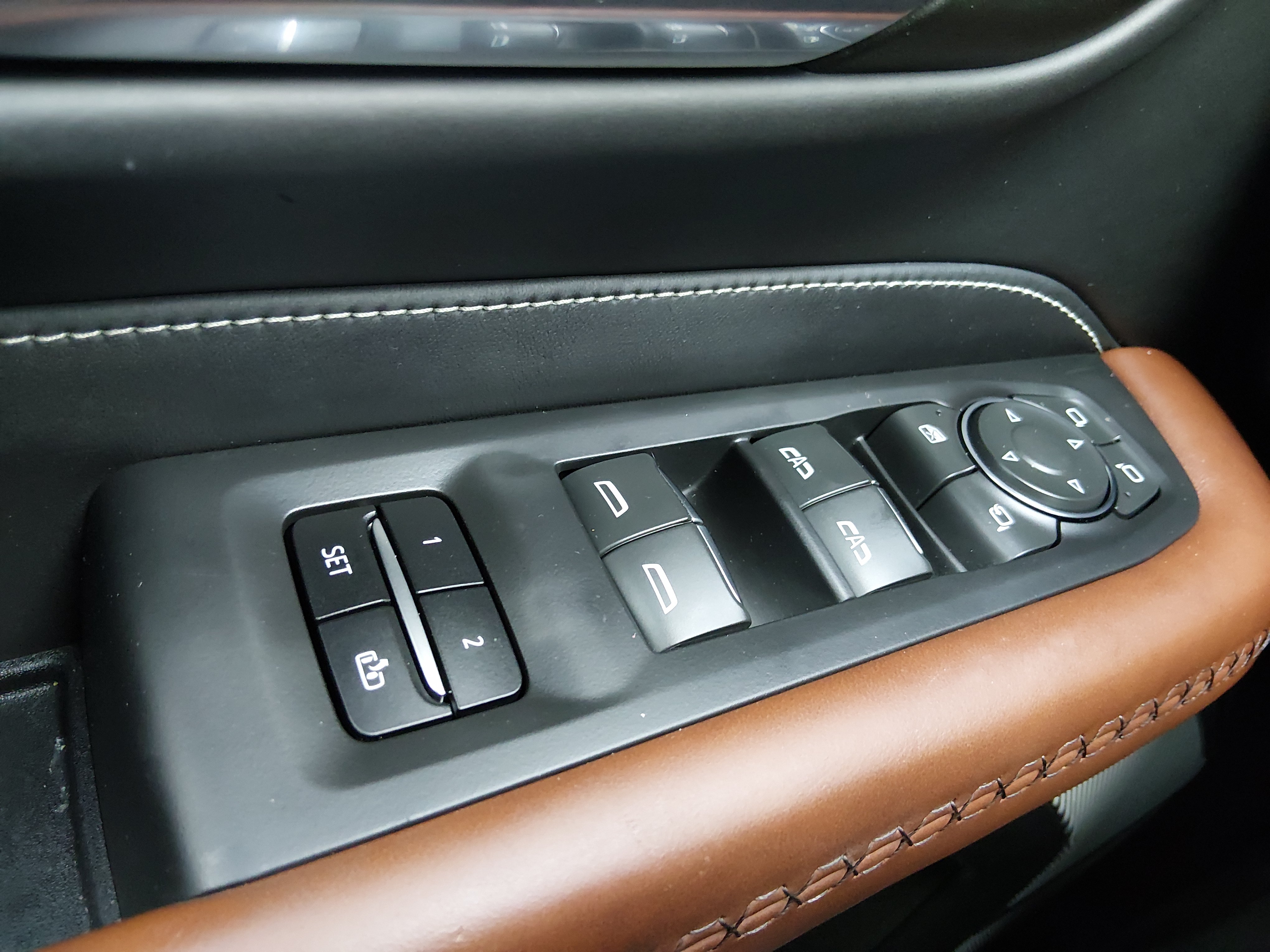 2023 GMC Yukon Denali Ultimate - Photo 20