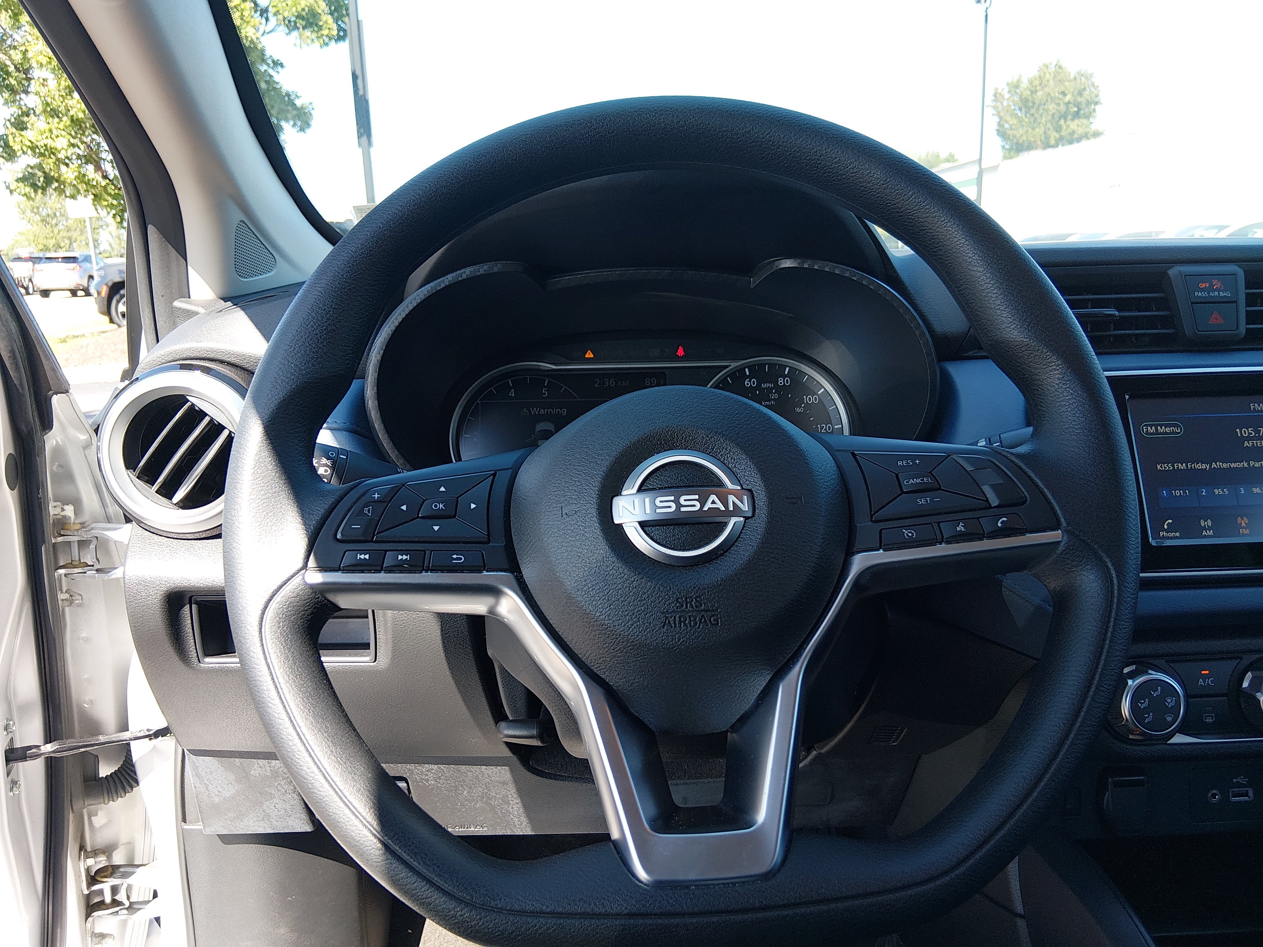 2025 Nissan Versa Sedan SV - Photo 12