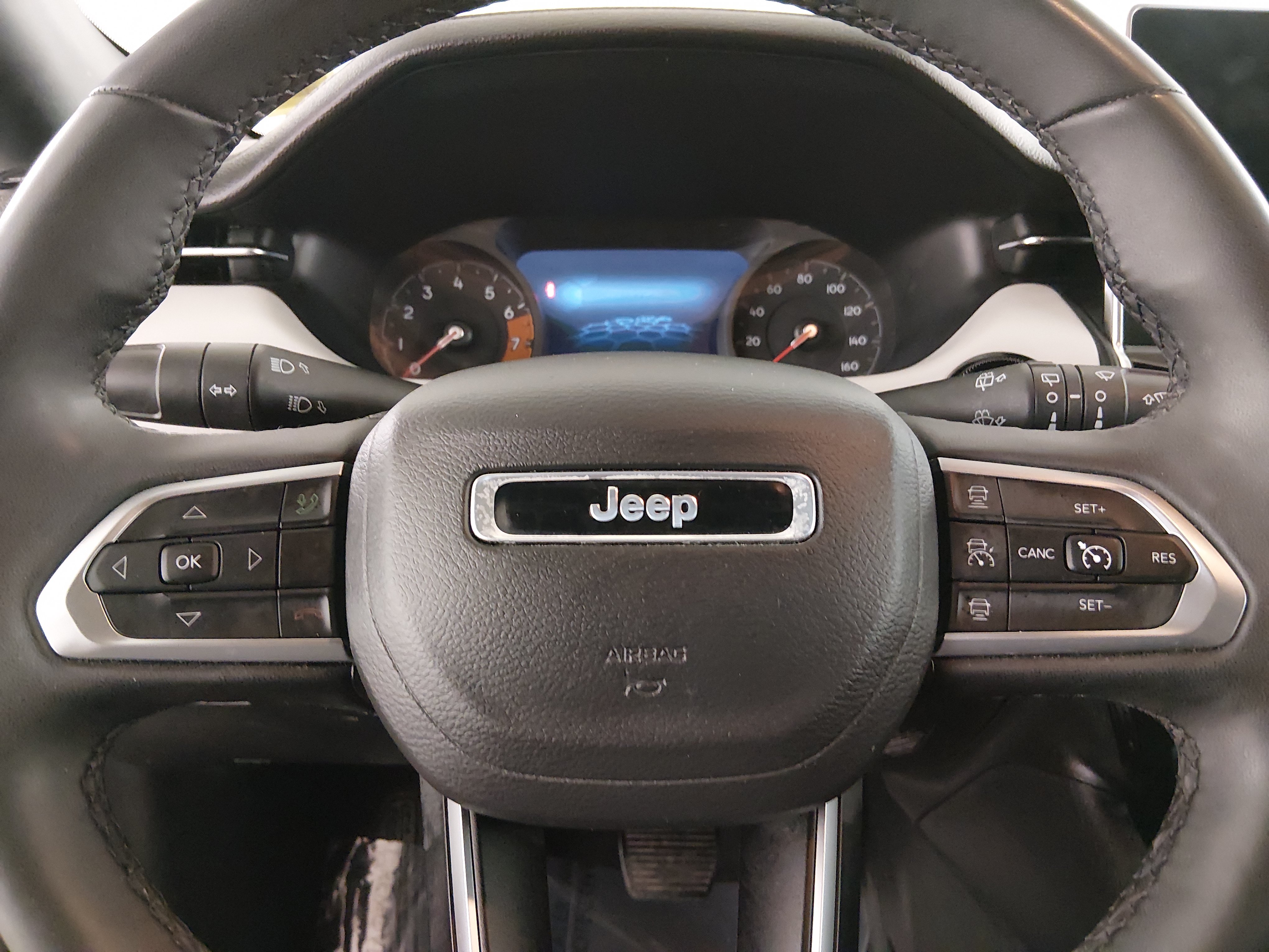 2024 Jeep Compass Limited - Photo 12