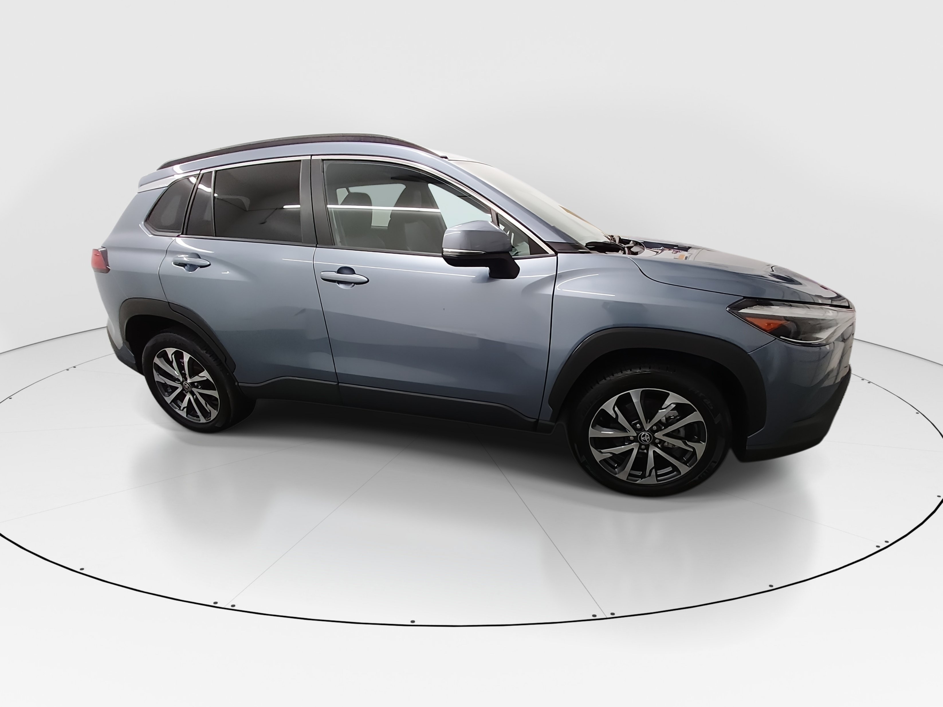 2024 Toyota Corolla Cross XLE - Photo 8